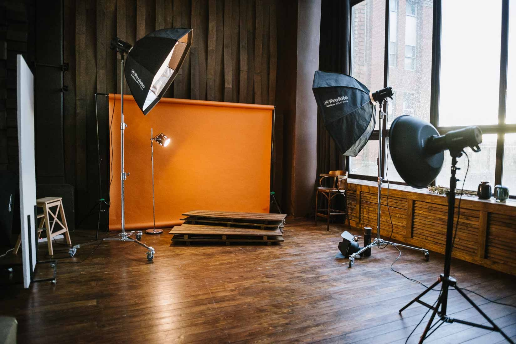 бумажные фоны и источники света - ортодоксы на штативах стойках