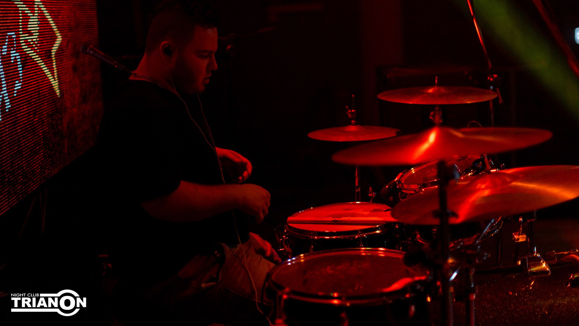 «Дави на Газ» (Сектор Газа cover show) TrianonClub. Фотограф Владимир Молоканов