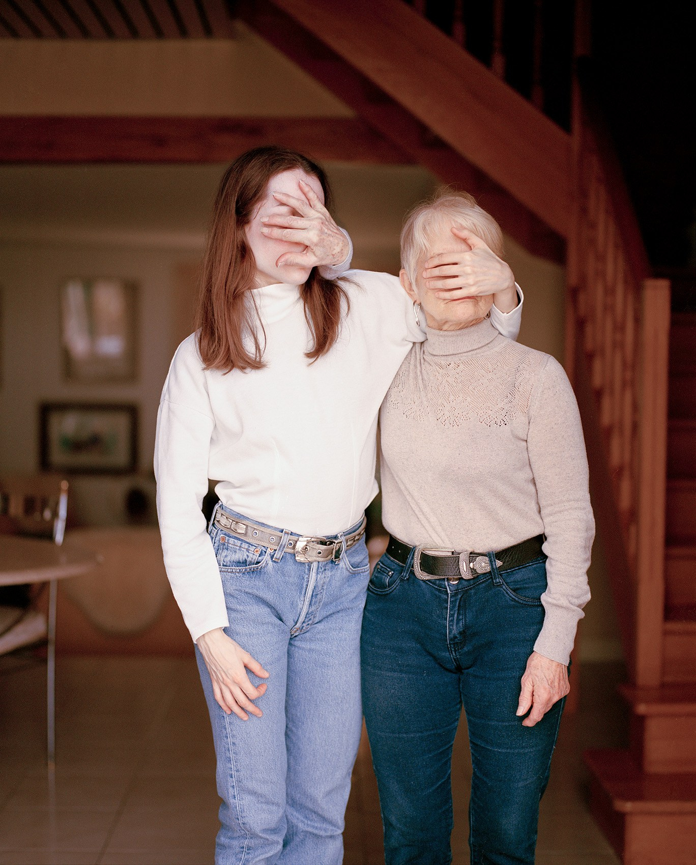 Клэр Легран (Claire Legrand) и её серия семейных портретов. Private image