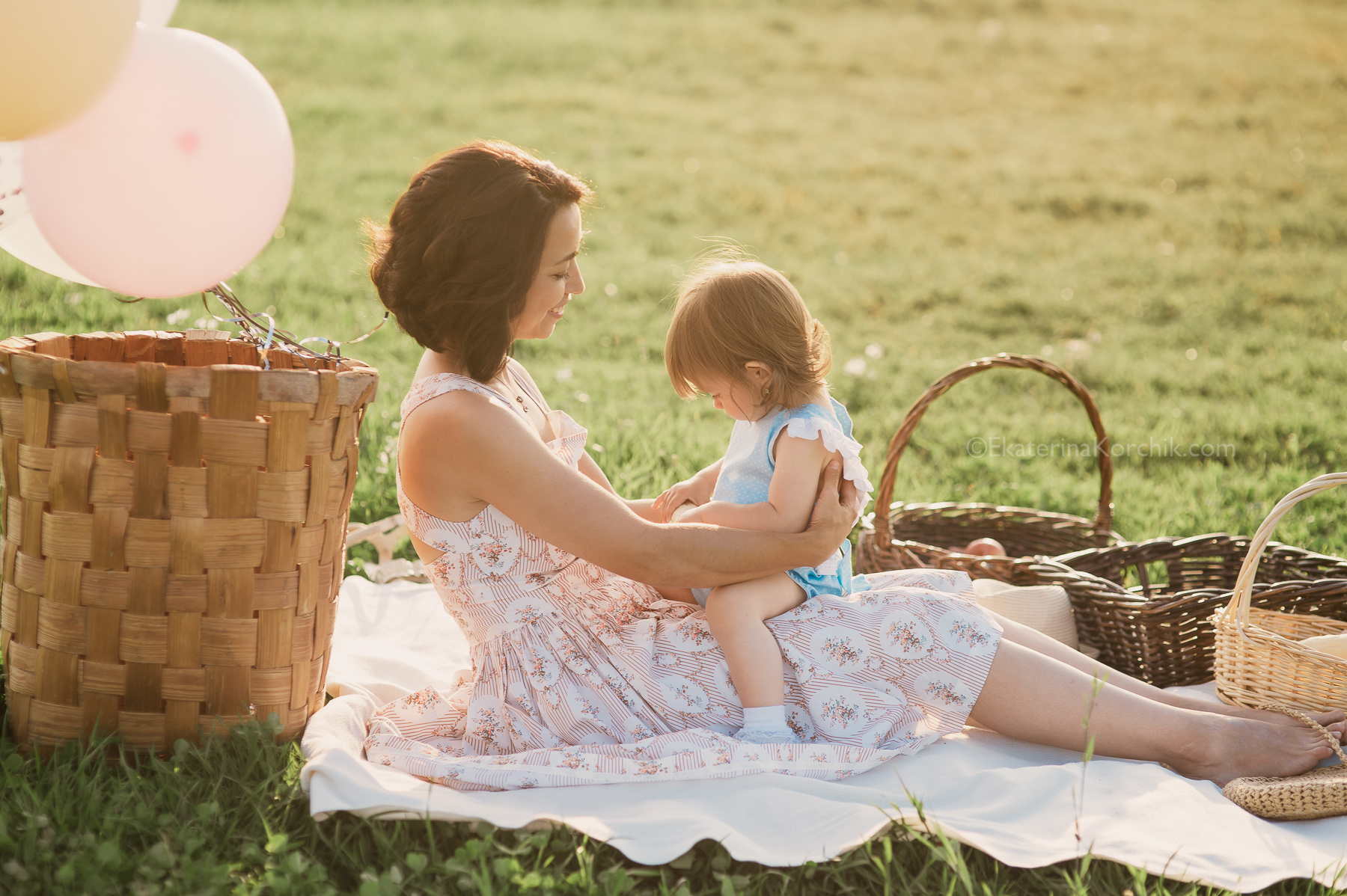Семейная фотосессия на природе. Портретный фотограф в Москве, Московской области. Деловой портрет