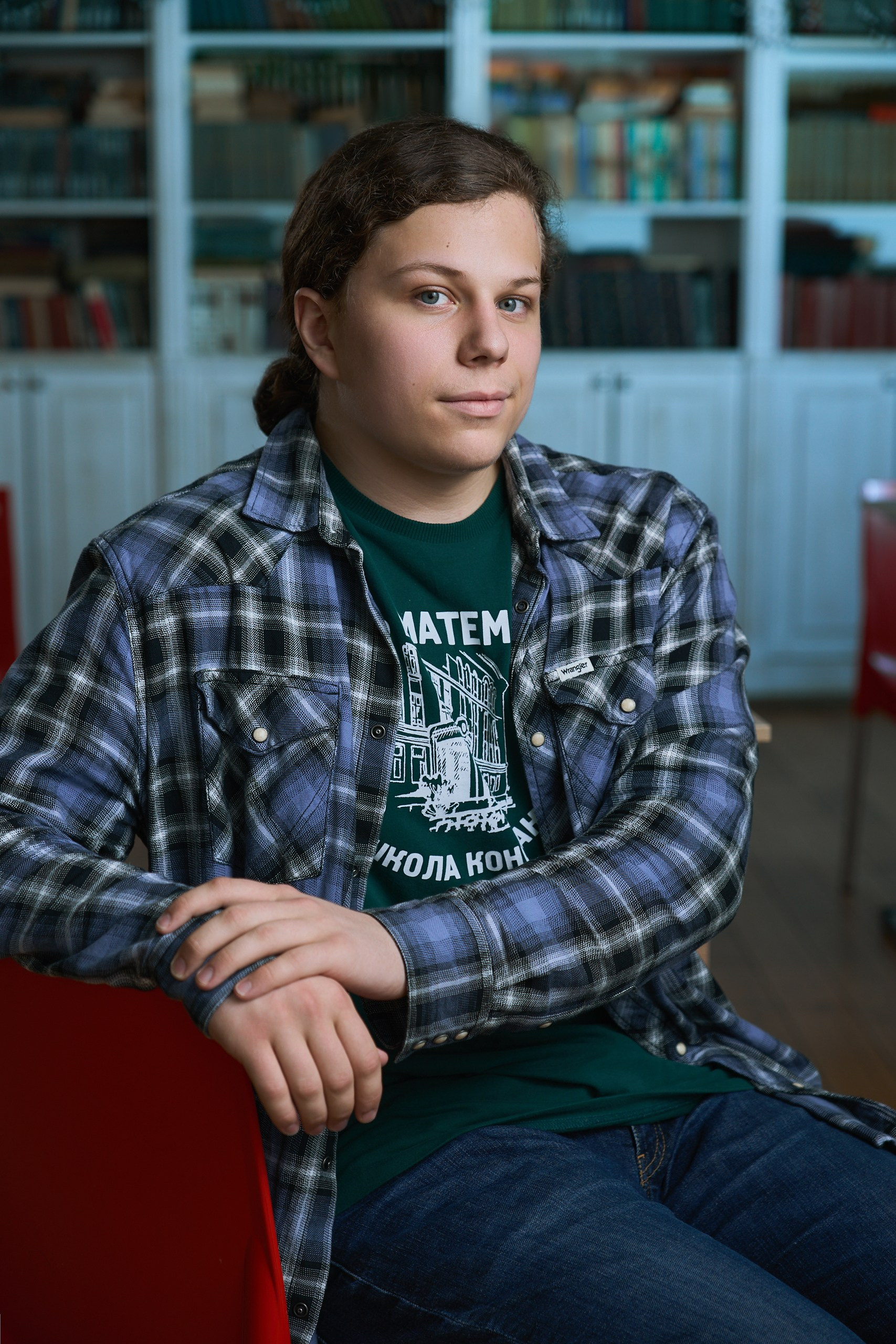 Фотограф выпускных альбомов школ. Контент-фотограф в Москве Тима Забабурин