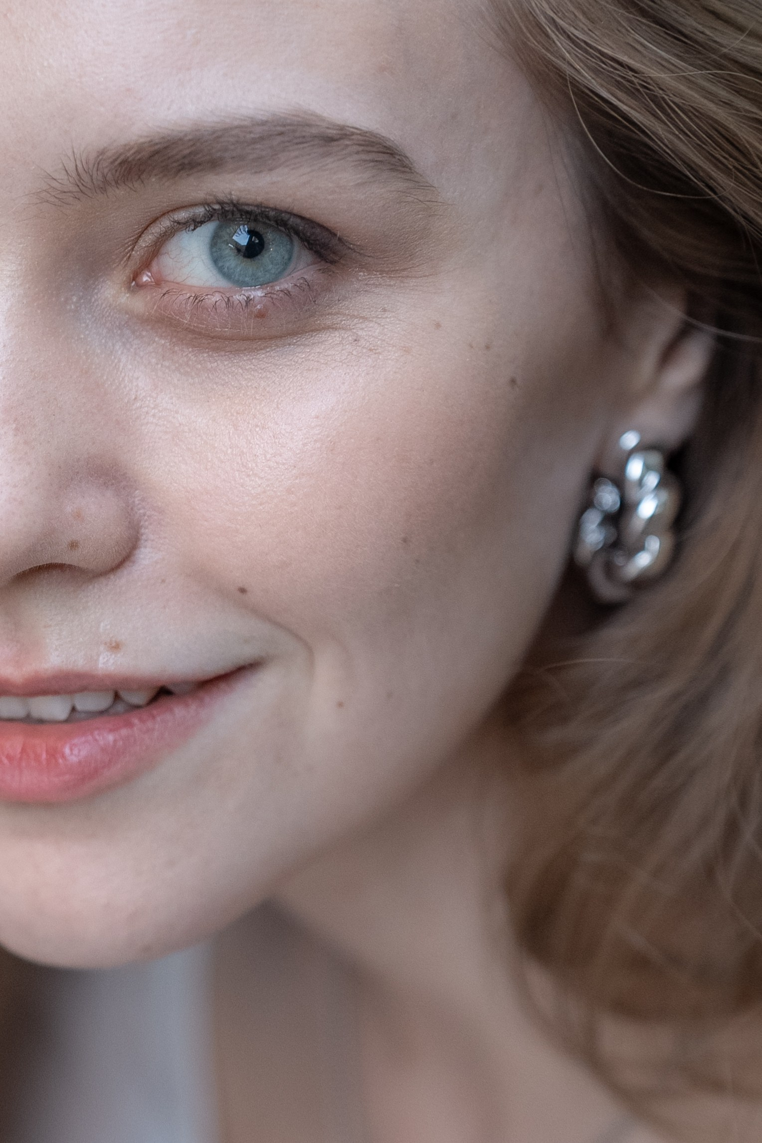 Лето, Москва и Полина. Фотограф Мариам Воробьева