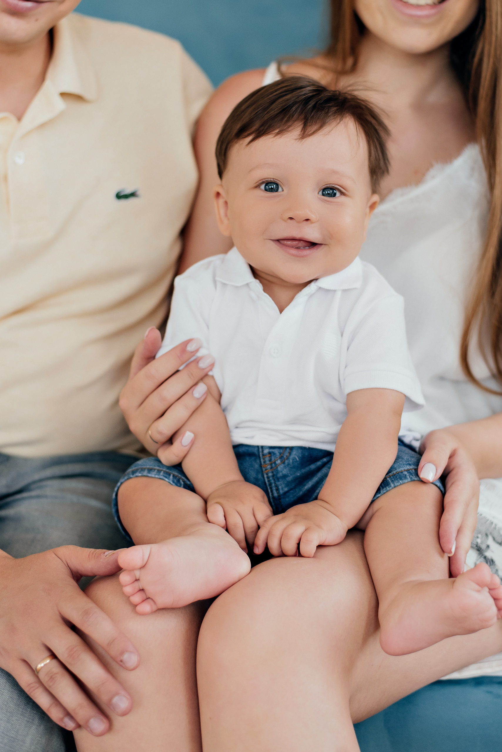 Семейная фотосессия в студии