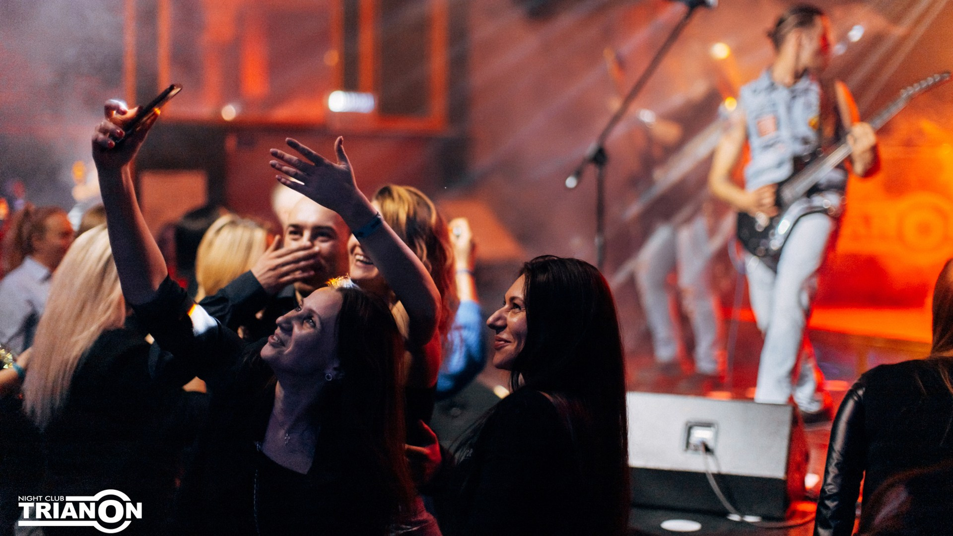 «Дави на Газ» (Сектор Газа cover show) TrianonClub. Фотограф Владимир Молоканов