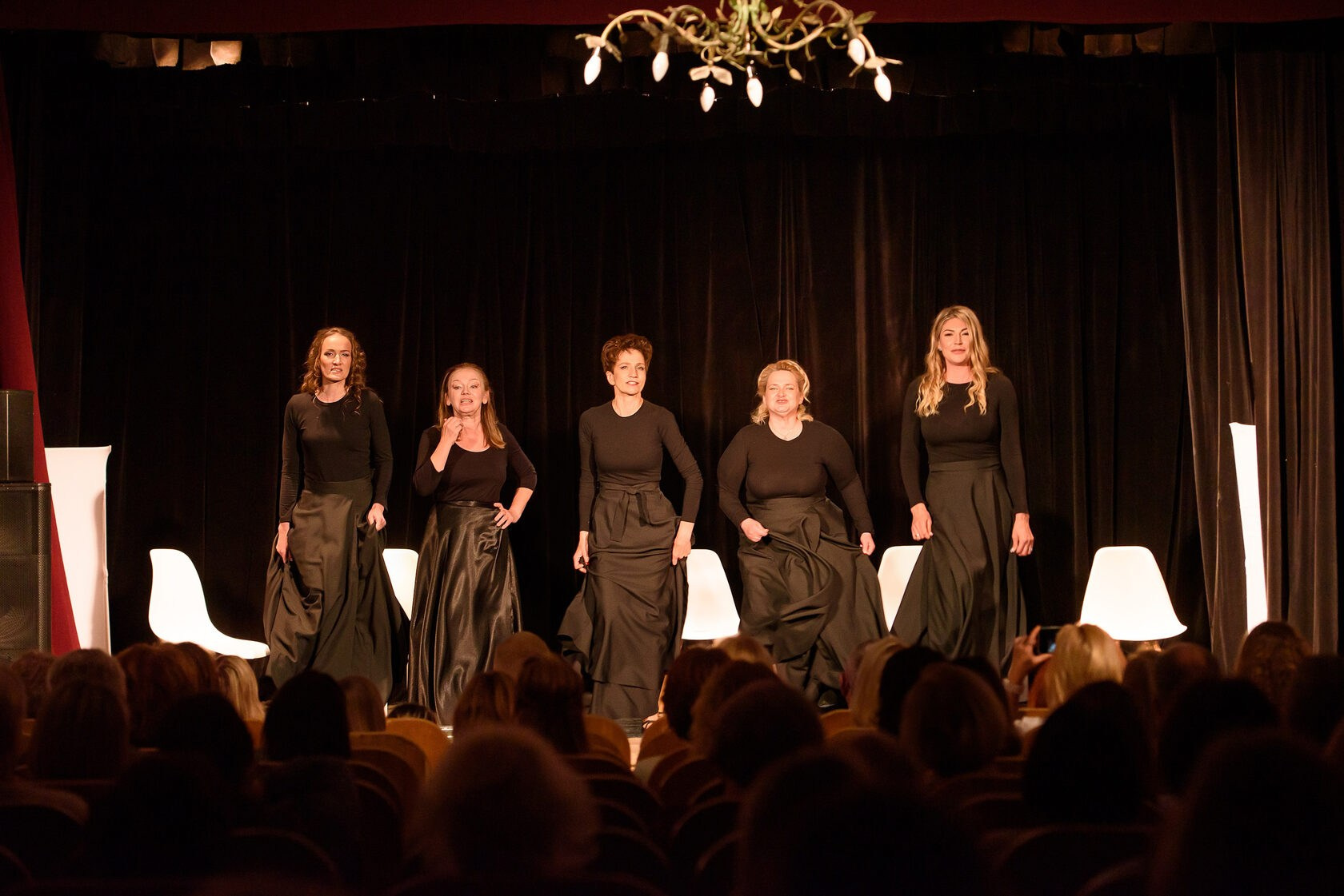 Жива Я?. ЖиваЯ — театр Ксении Сосновских