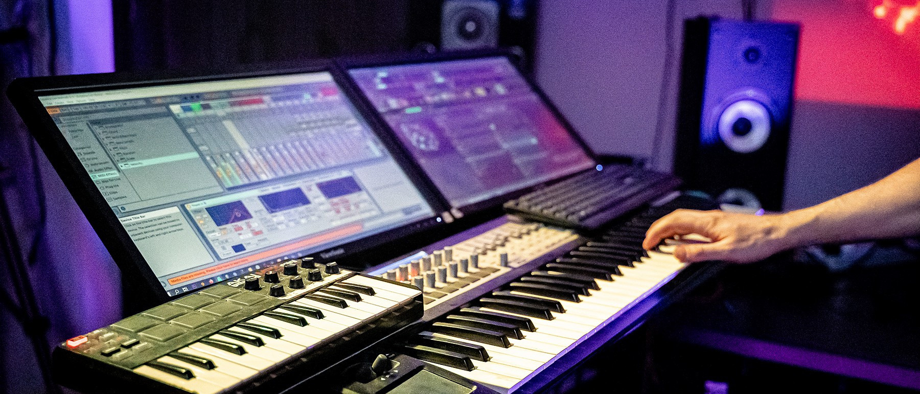 Стоимость фотограф фрязино щелково москва королев. Контент съемка под ключ. Световое шоу / Москва и Мо