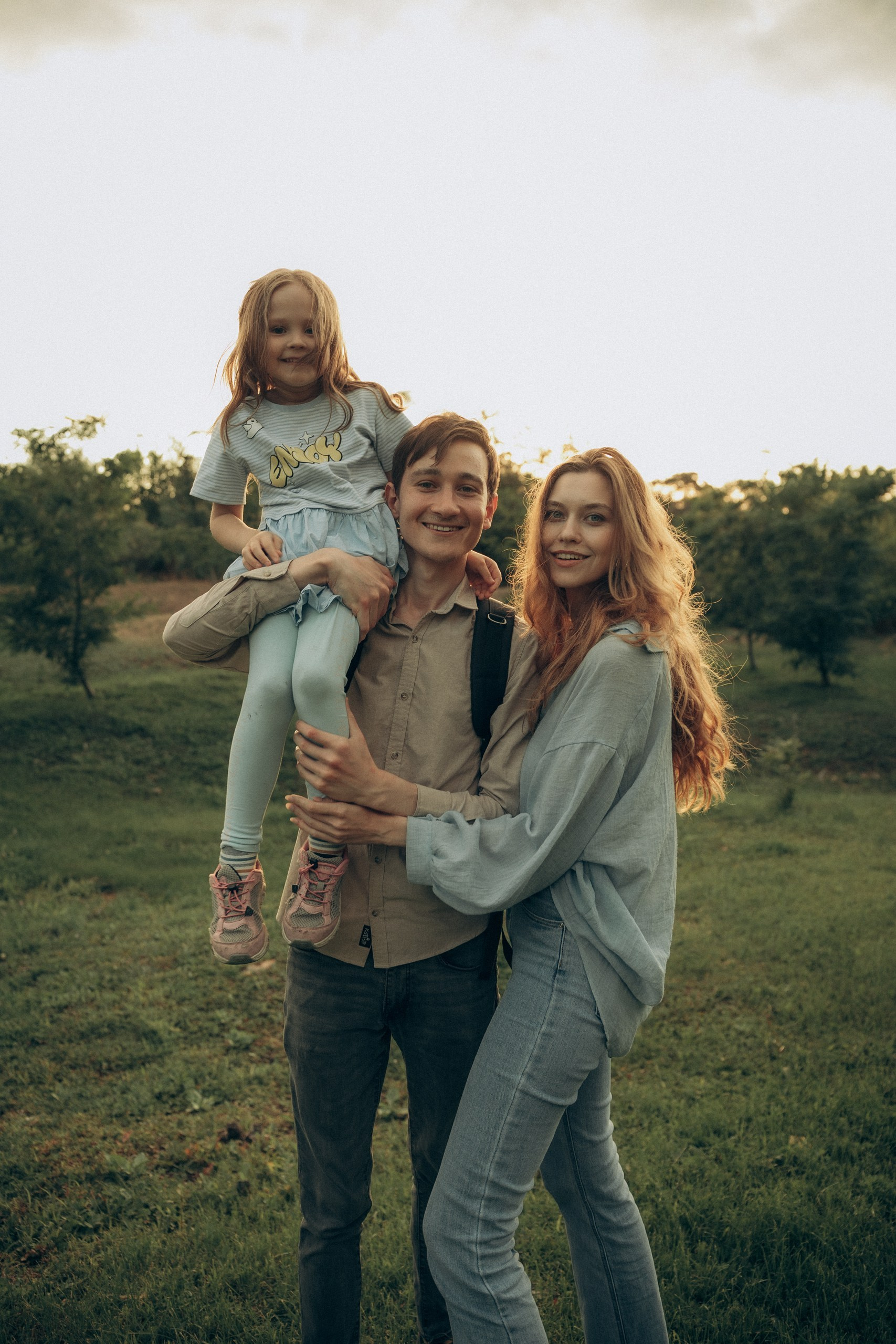 Теплая семейная съемка на природе. Фотограф Мариам Воробьева