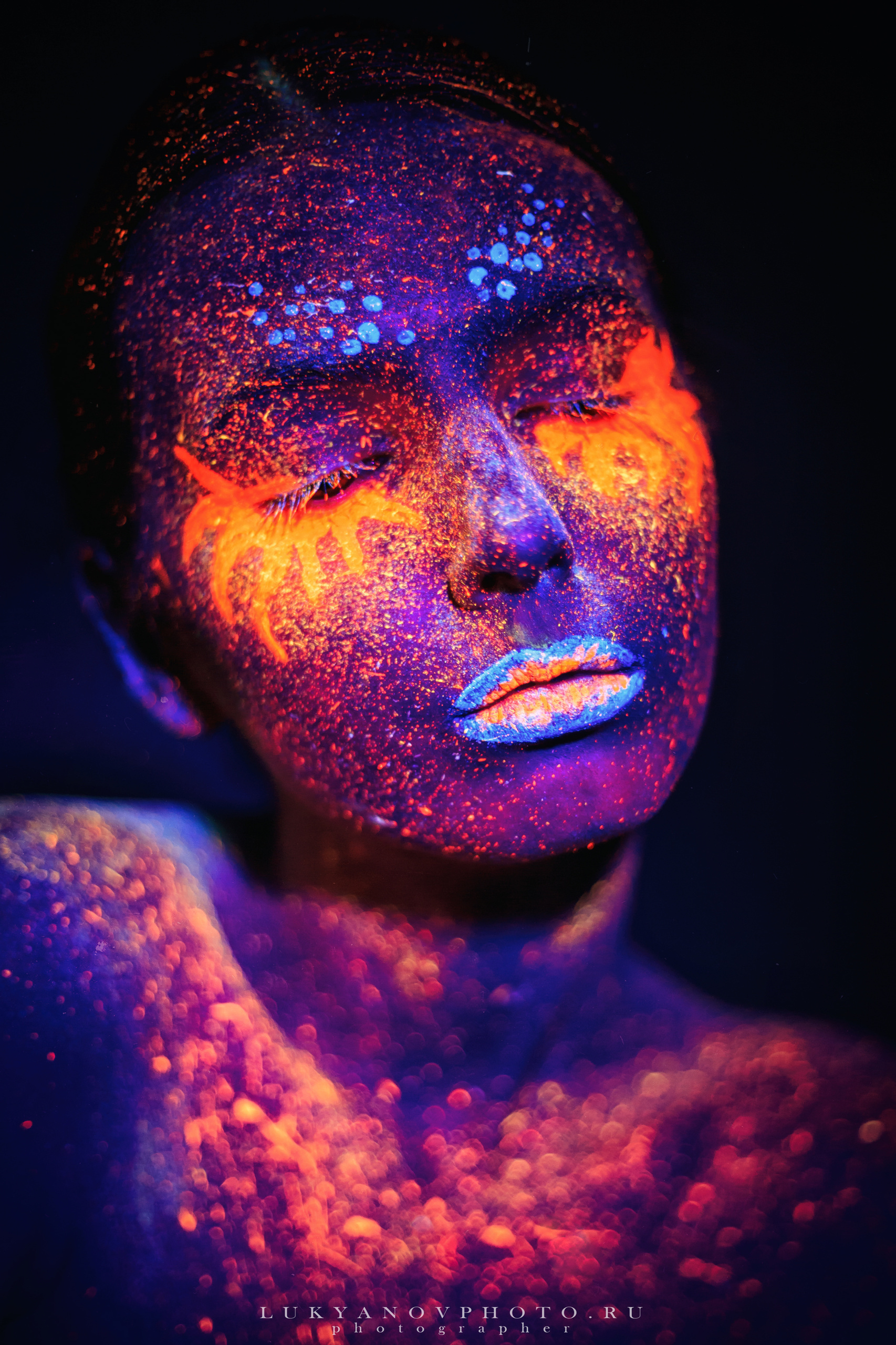 Фотограф - Лукьянов Виталий Тульская область г.Новомосковск
+79105549994
фотопроект "Неон" 
#lukyanovphoto #luky_photograph