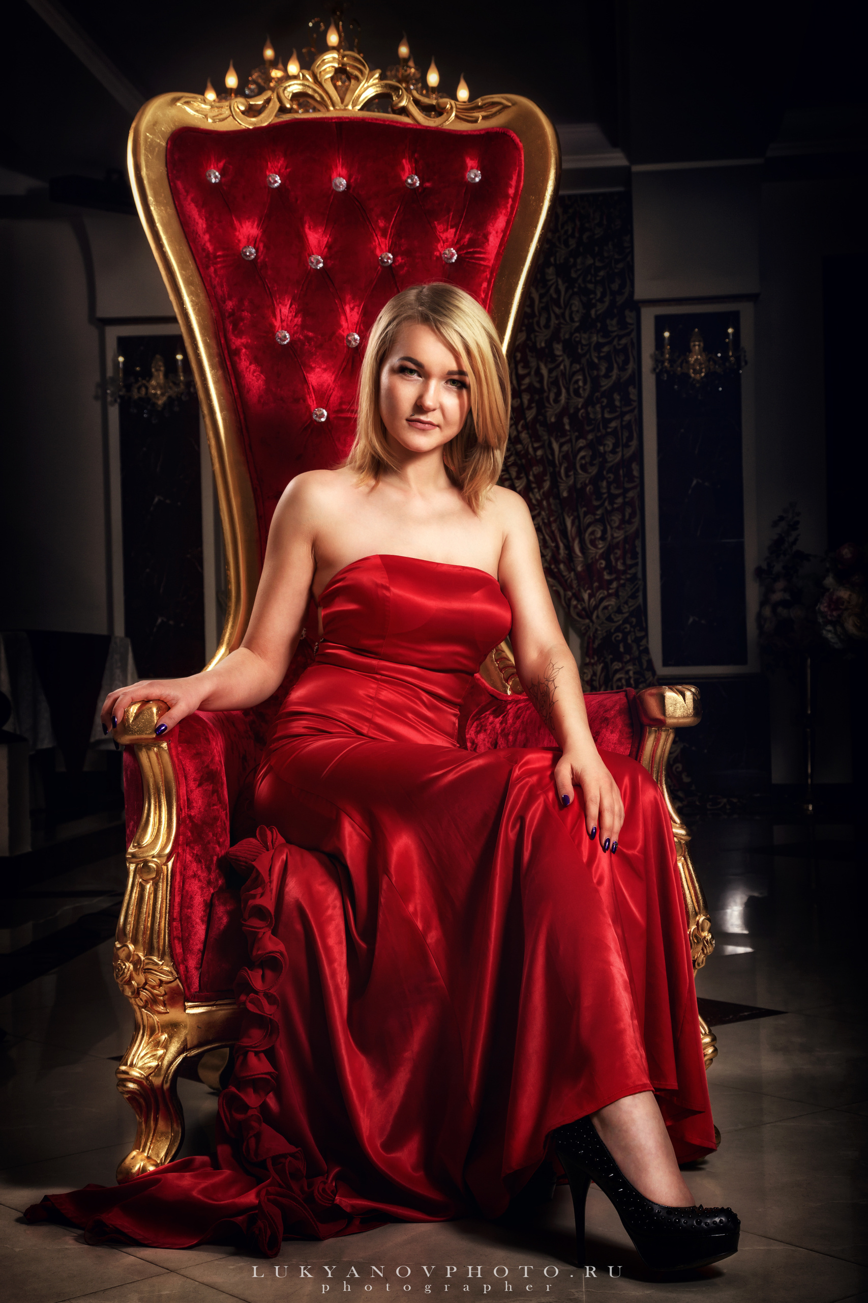 Фотограф - Лукьянов Виталий Тульская область г.Новомосковск
+79105549994
фотопроект "Королева" 
#lukyanovphoto #luky_photograph