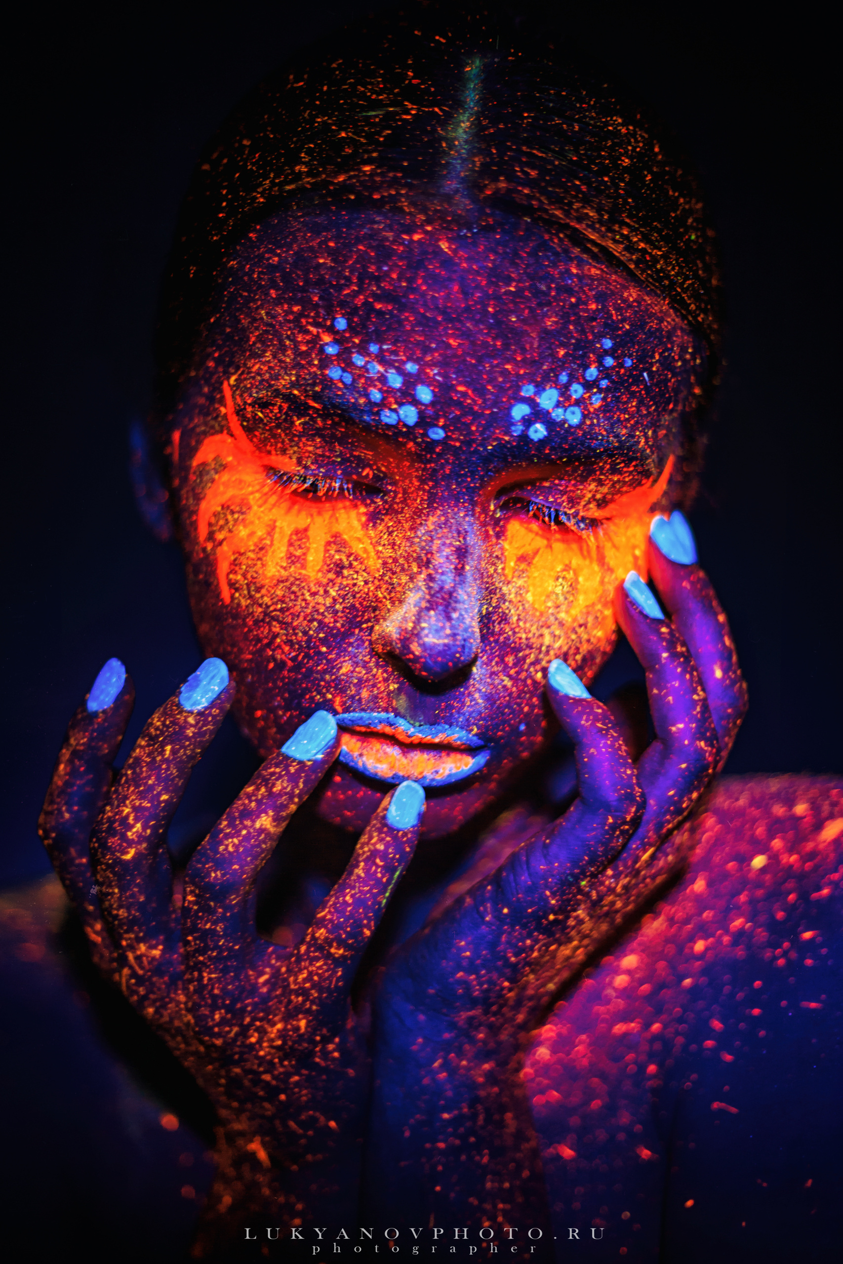 Фотограф - Лукьянов Виталий Тульская область г.Новомосковск
+79105549994
фотопроект "Неон" 
#lukyanovphoto #luky_photograph