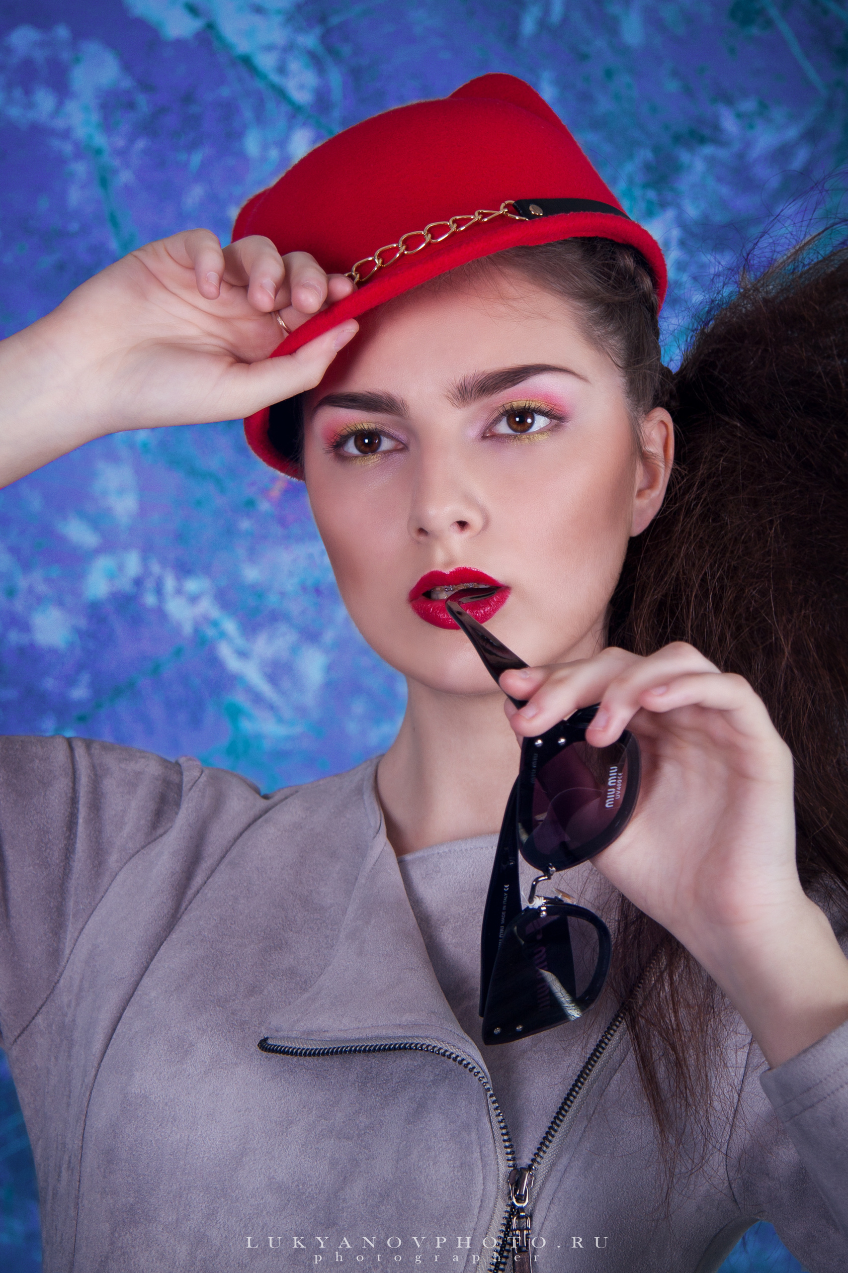 Фотограф - Лукьянов Виталий Тульская область г.Новомосковск
+79105549994
фотопроект "Дизайнерская одежда" 
#lukyanovphoto #luky_photograph