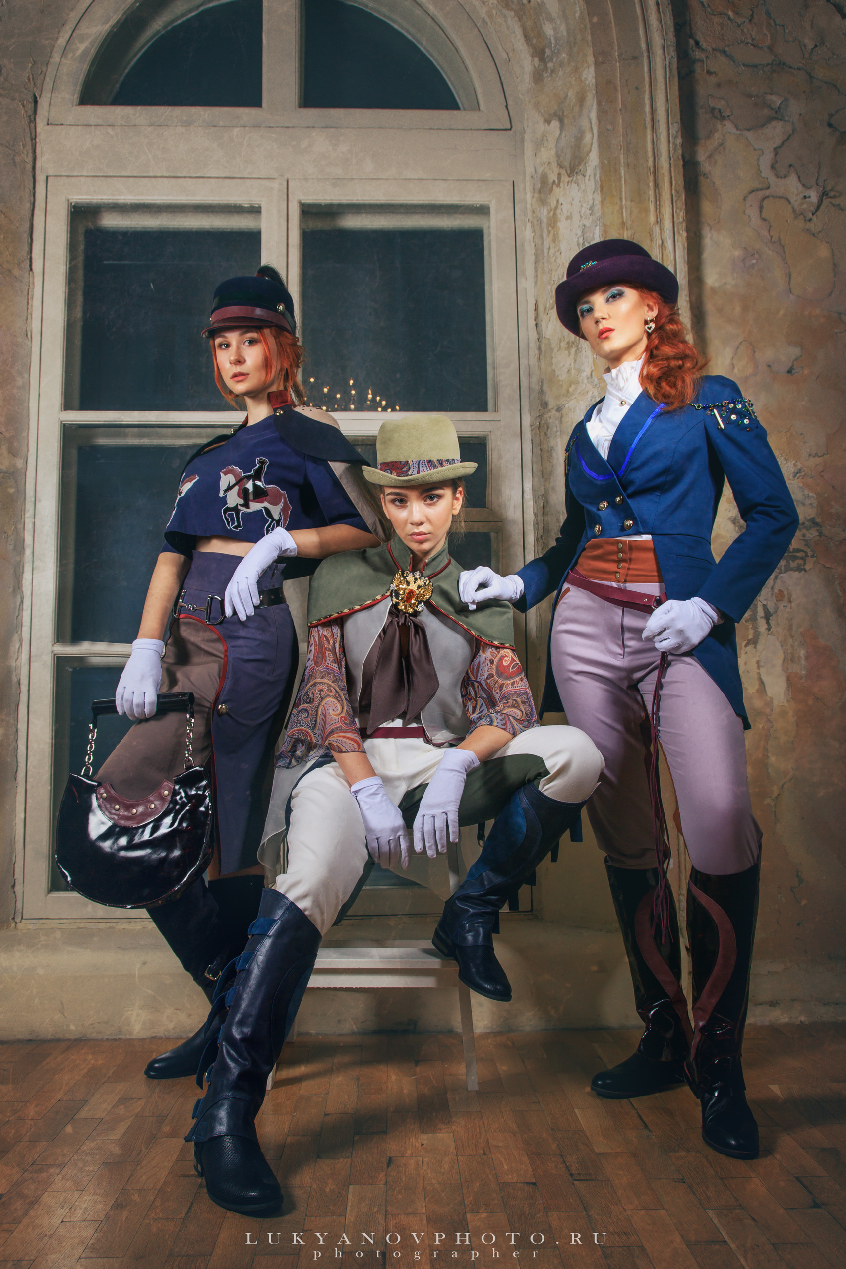 Фотограф - Лукьянов Виталий Тульская область г.Новомосковск
+79105549994
фотопроект "Дизайнерская одежда - трое в коже" 
#lukyanovphoto #luky_photograph