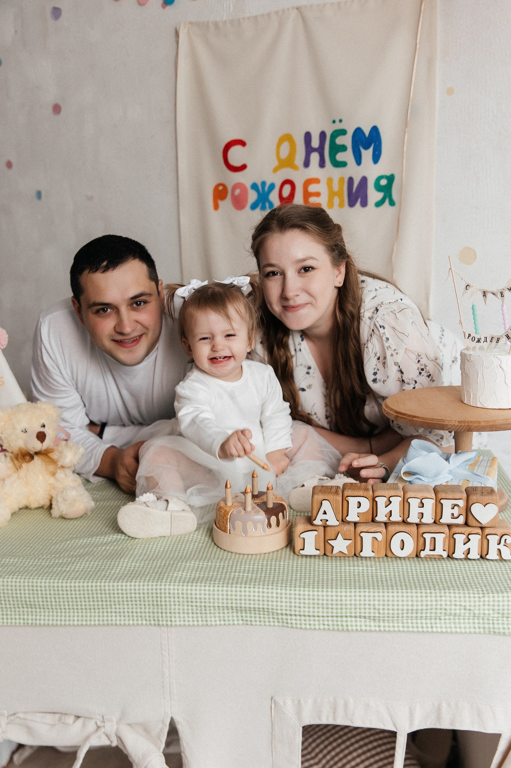Детская и семейная фотостудия Кемерово. Фотосессии на годик под ключ!