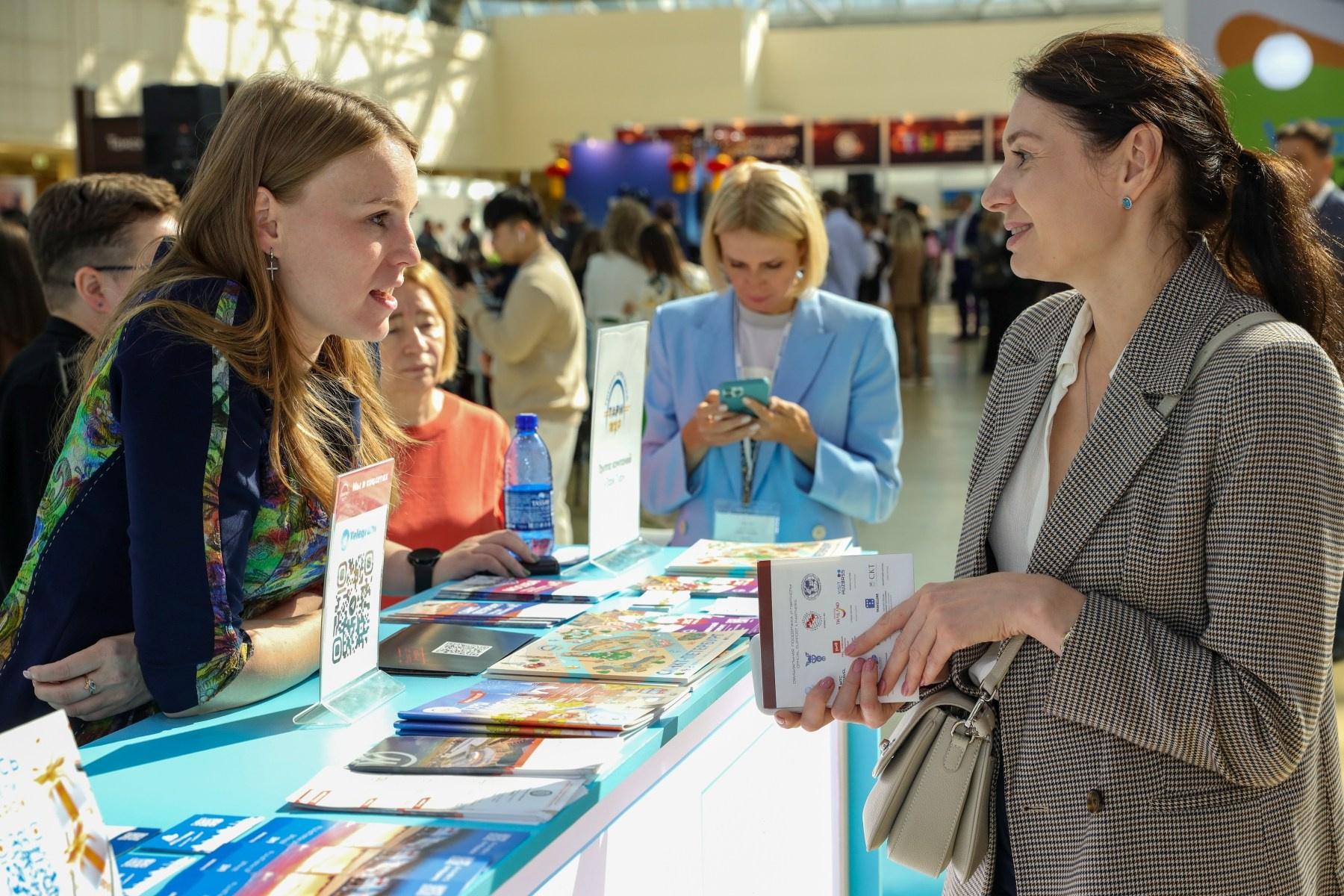 Съёмка стенда на выставке. Фотограф на мероприятие в Москве Марик