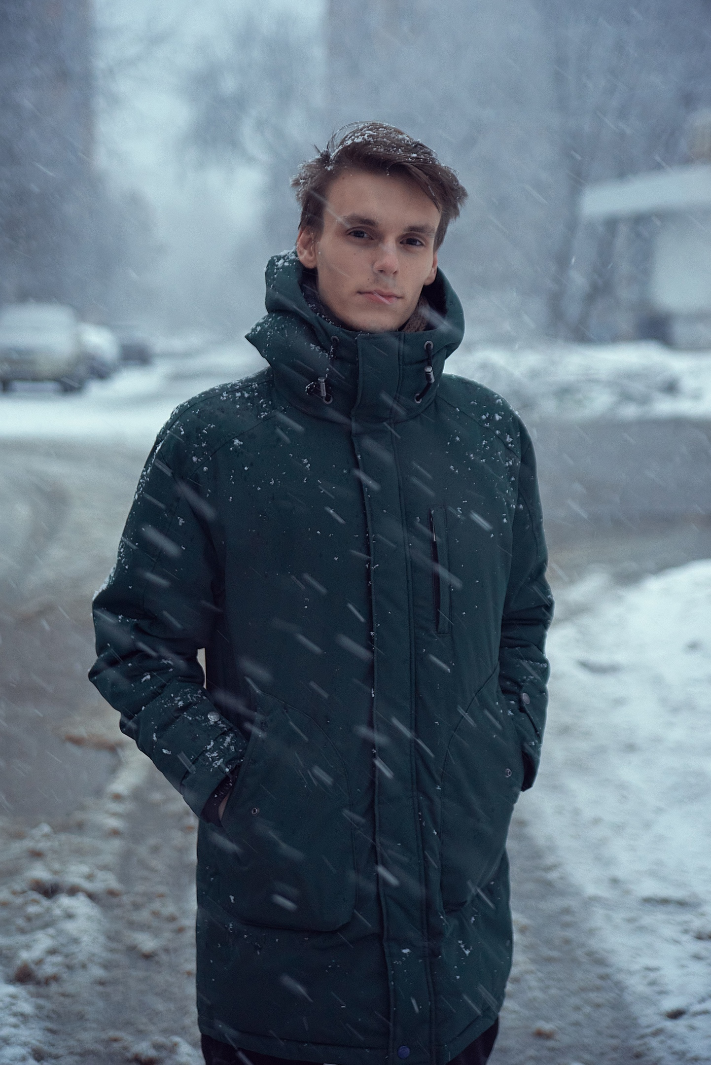 Портретная фотография молодого человека на улице. Нижний Новгород. 