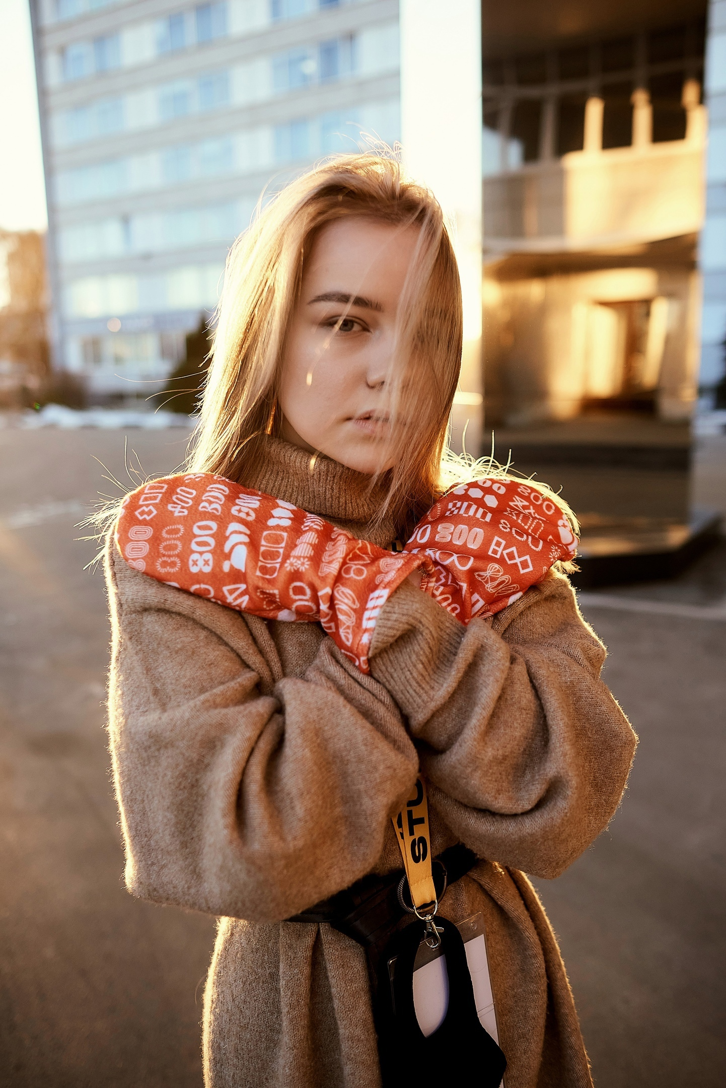 Портретная фотография молодой девушки на улице. Нижний Новгород