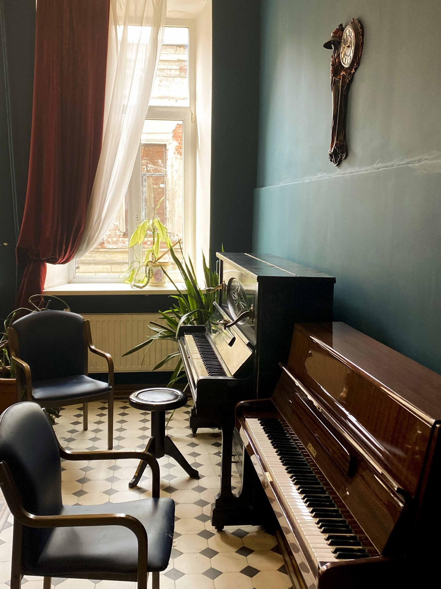 Аренда класса вокала и фортепиано. Пространство для репетиций. Дом Шрёдера