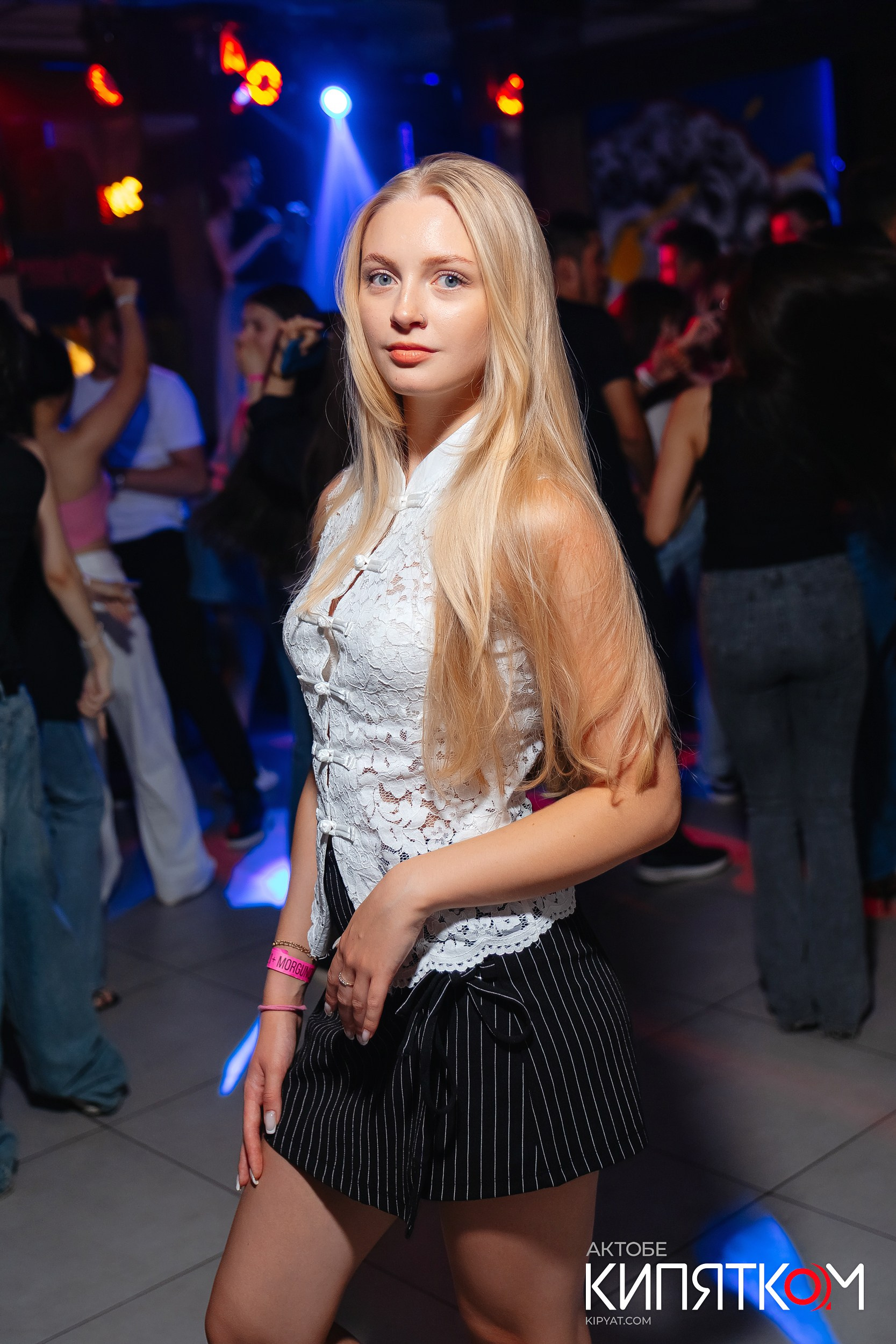 AURA (Karaoke Bar). Актобе Кипятком