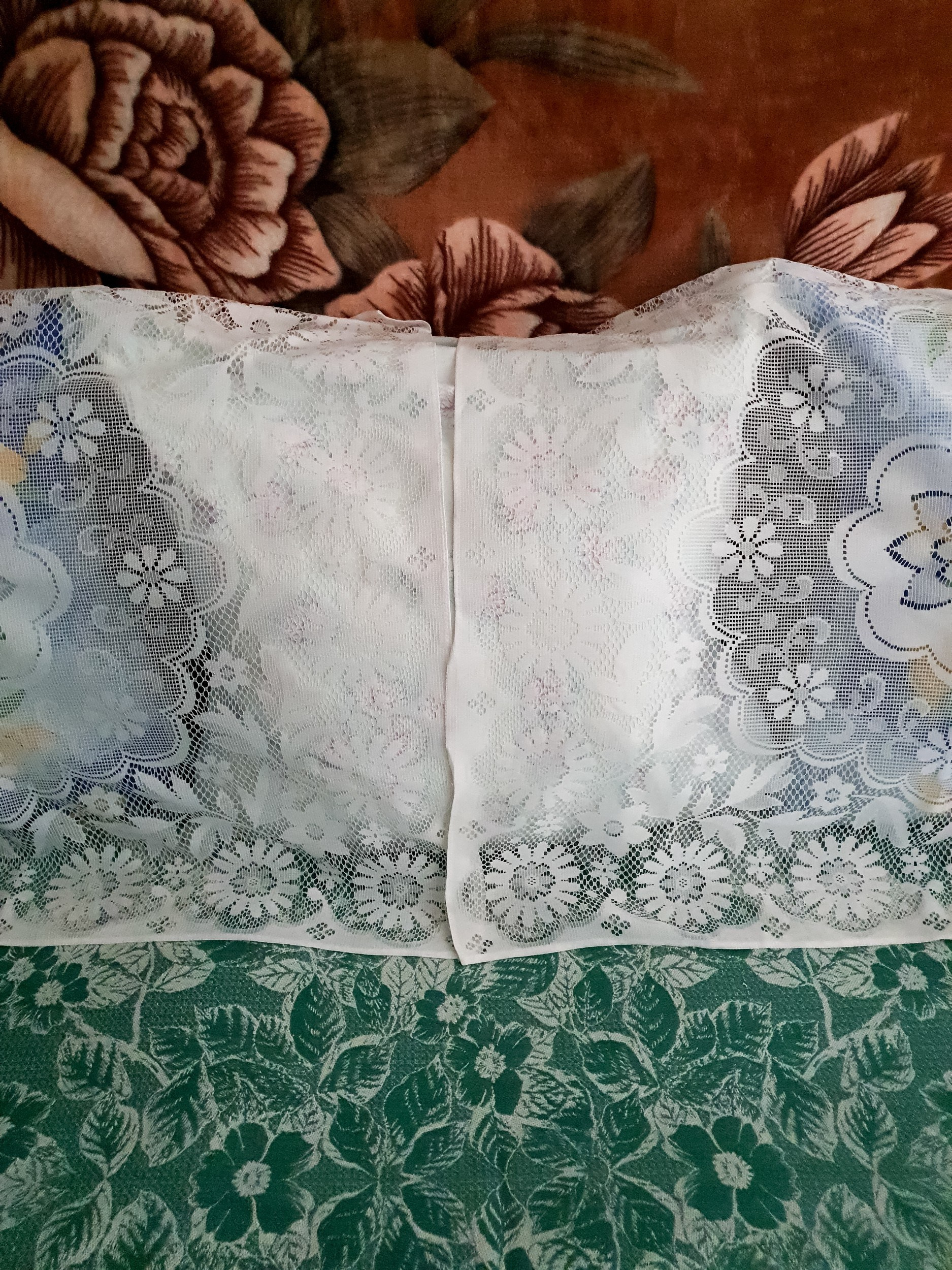 Home.land. Künstler Verstecktoff