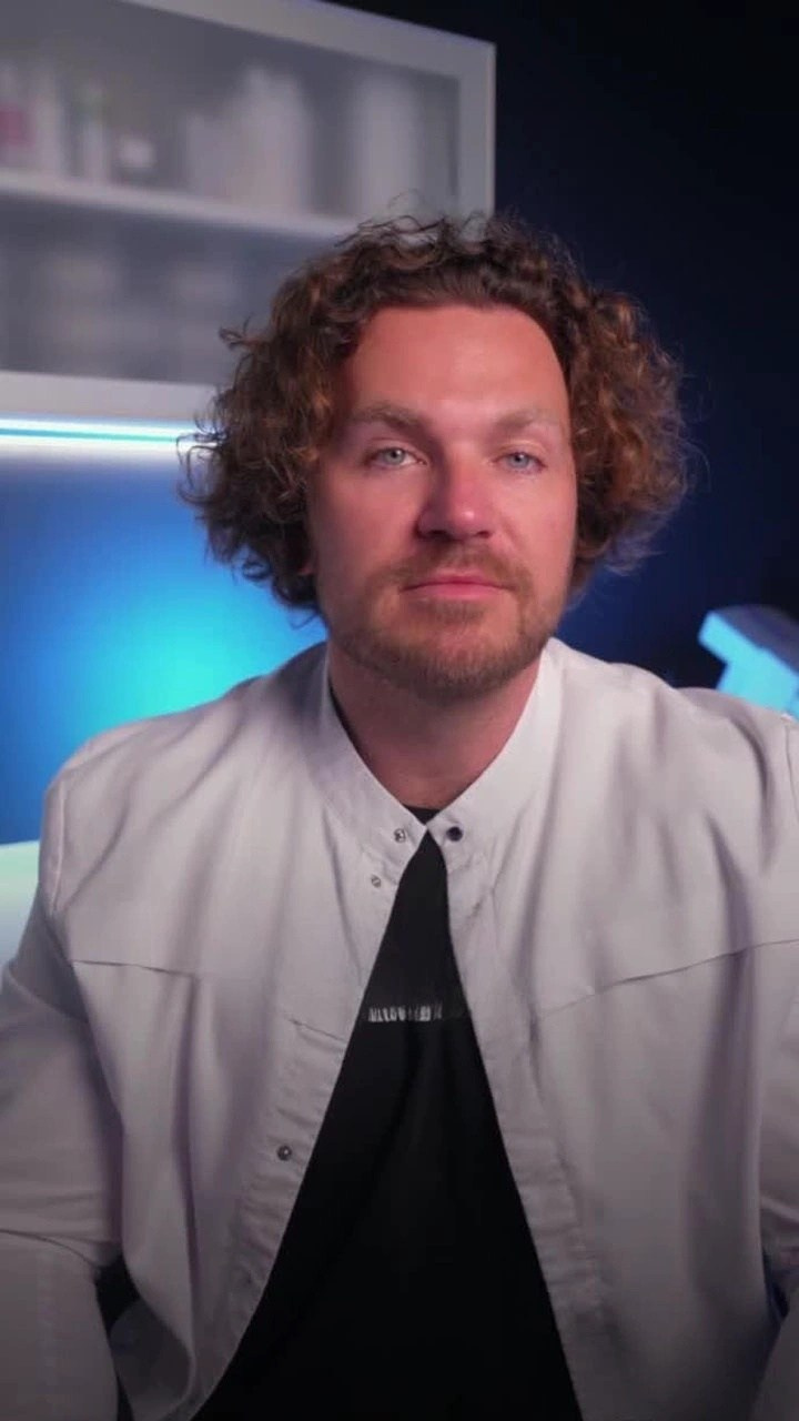 Съёмка подкастов и разговорных reels. Профессиональный видеограф в Москве — Ярослав Сергеев. Видеосъёмка под ключ: монтаж, цветокоррекция, саунд-дизайн, креативные видео