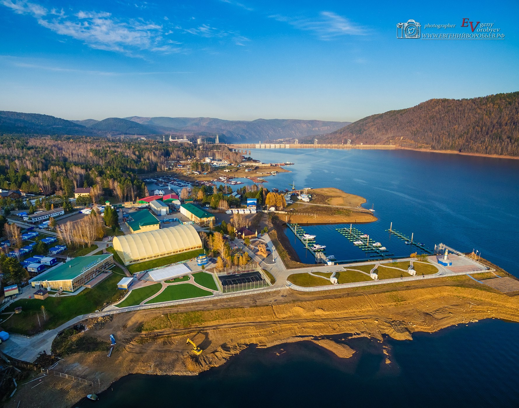 Аэросъёмка фото видео с квадрокоптера FPV дрона в Красноярске фотосъёмка монтаж видеоролика