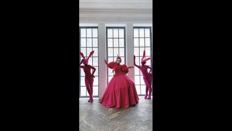 Съёмка костюмов. Мимы и Ходулисты на встречу гостей. Москва