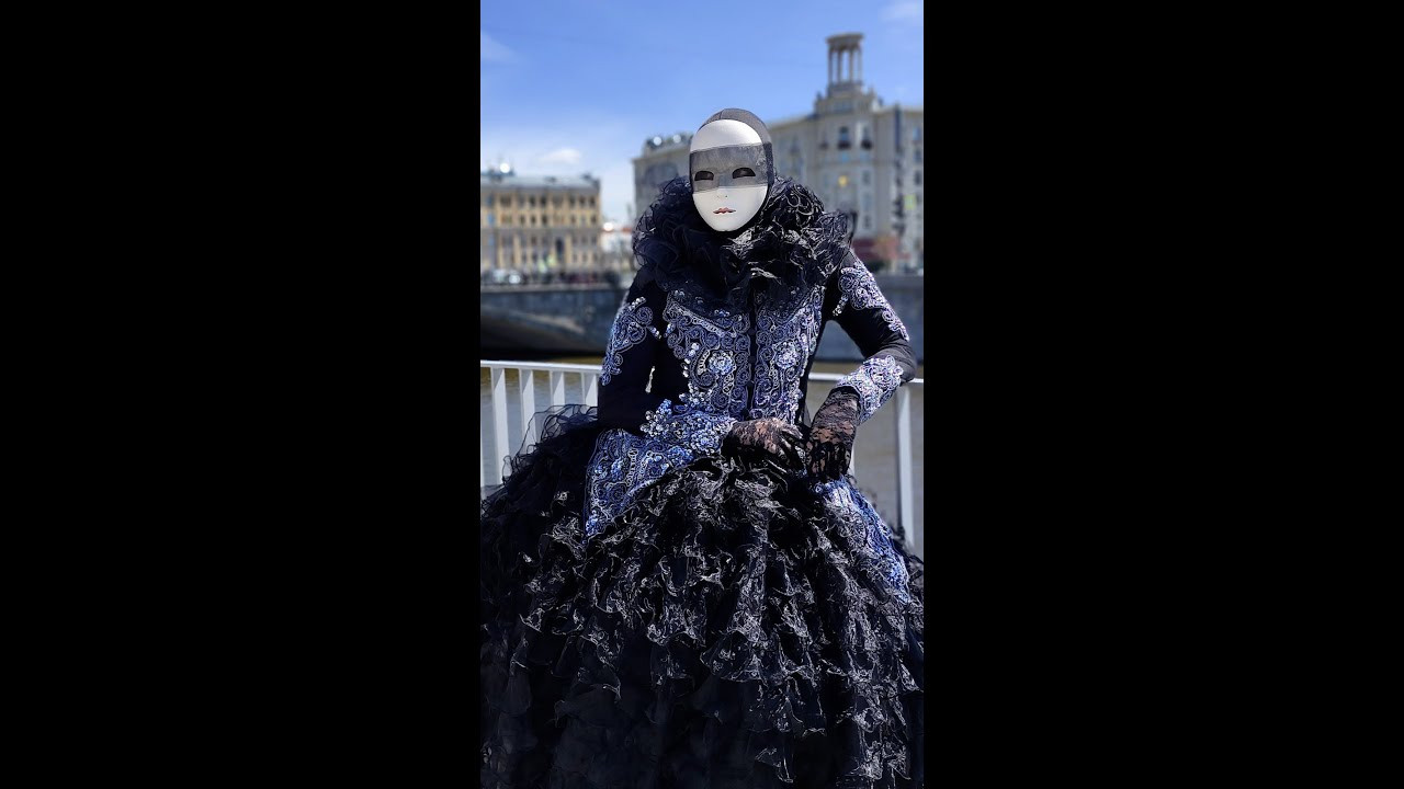 Видео (1). Мимы и Ходулисты на встречу гостей. Москва