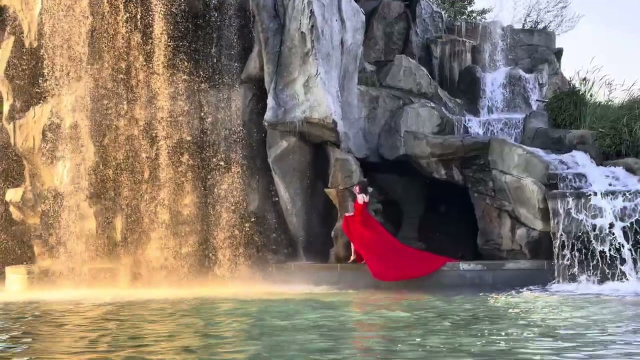 Водопад в Замке Гарибальди. Фотограф Батурин Денис — Фотосессия в Замке Гарибальди