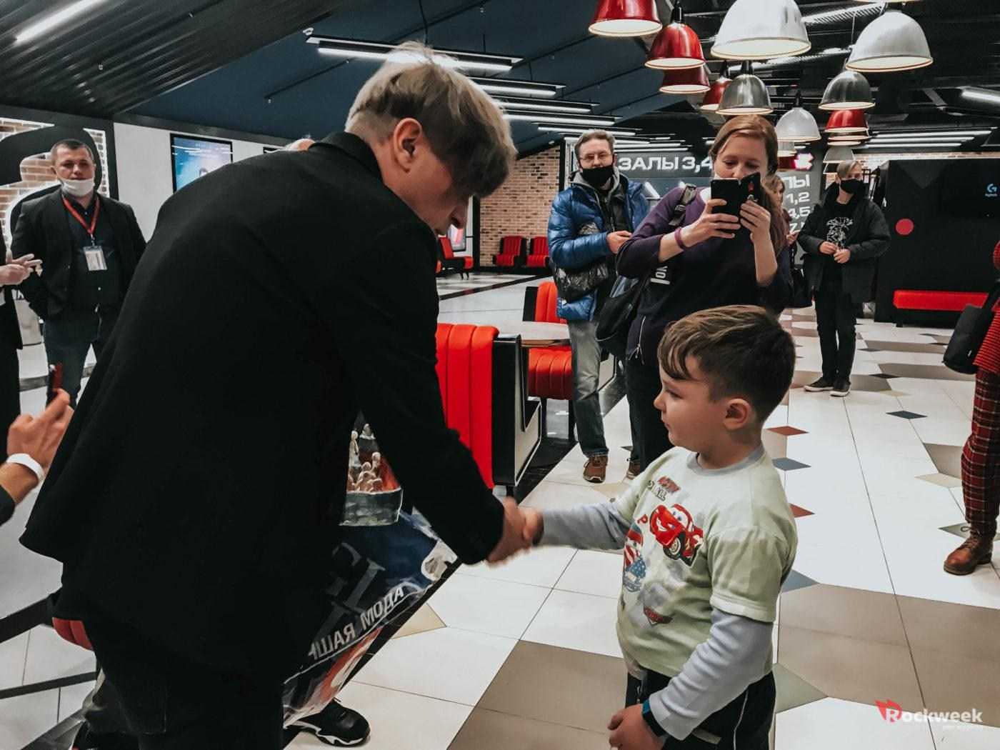 «Биология» от Би-2. Концертный репортёр Валерия Сафина