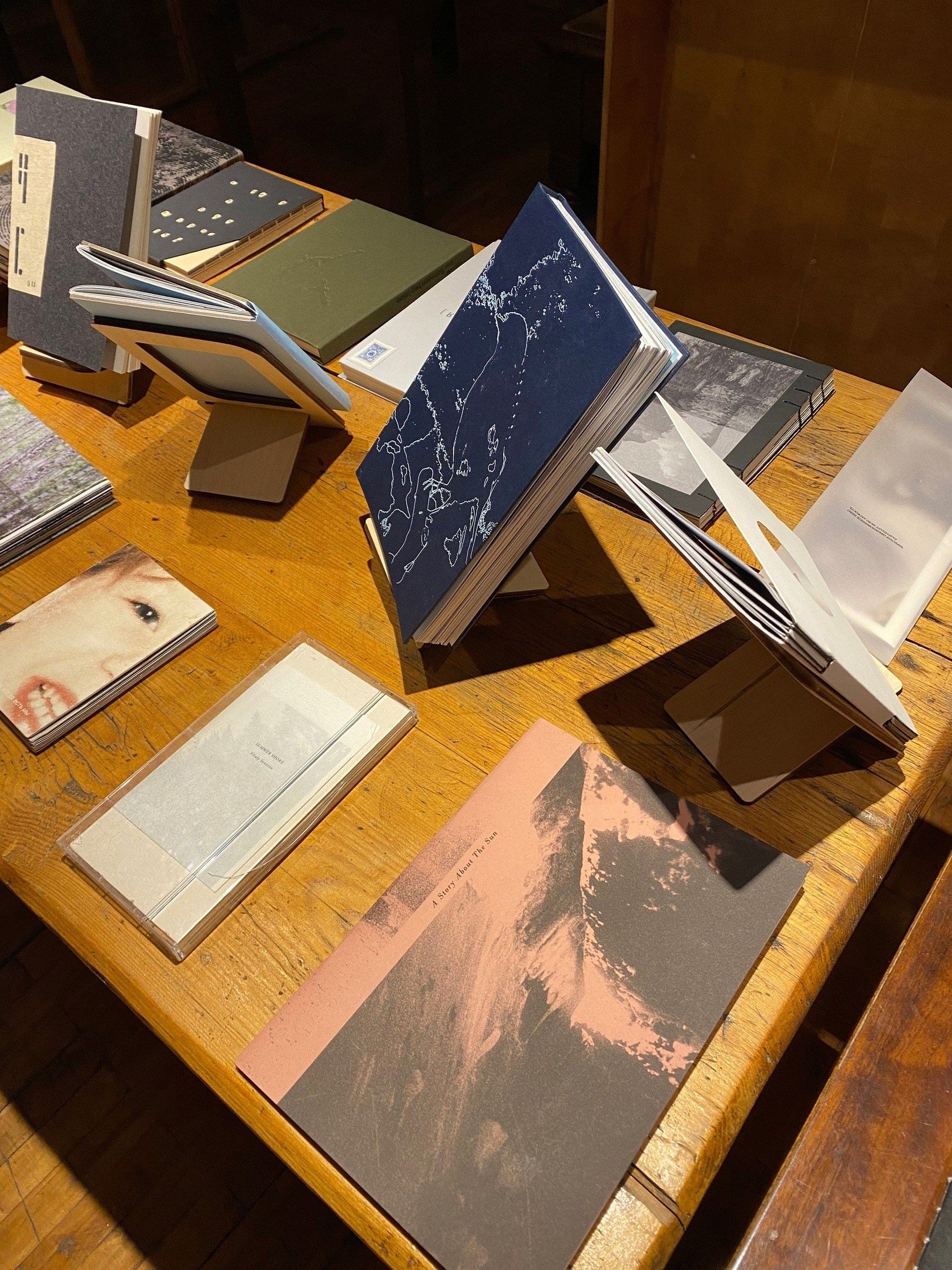 Фотокнига: Мария Пилькевич «Когда ты от нас уедешь, я буду жить в твоей комнате». Самоорганизация Низина