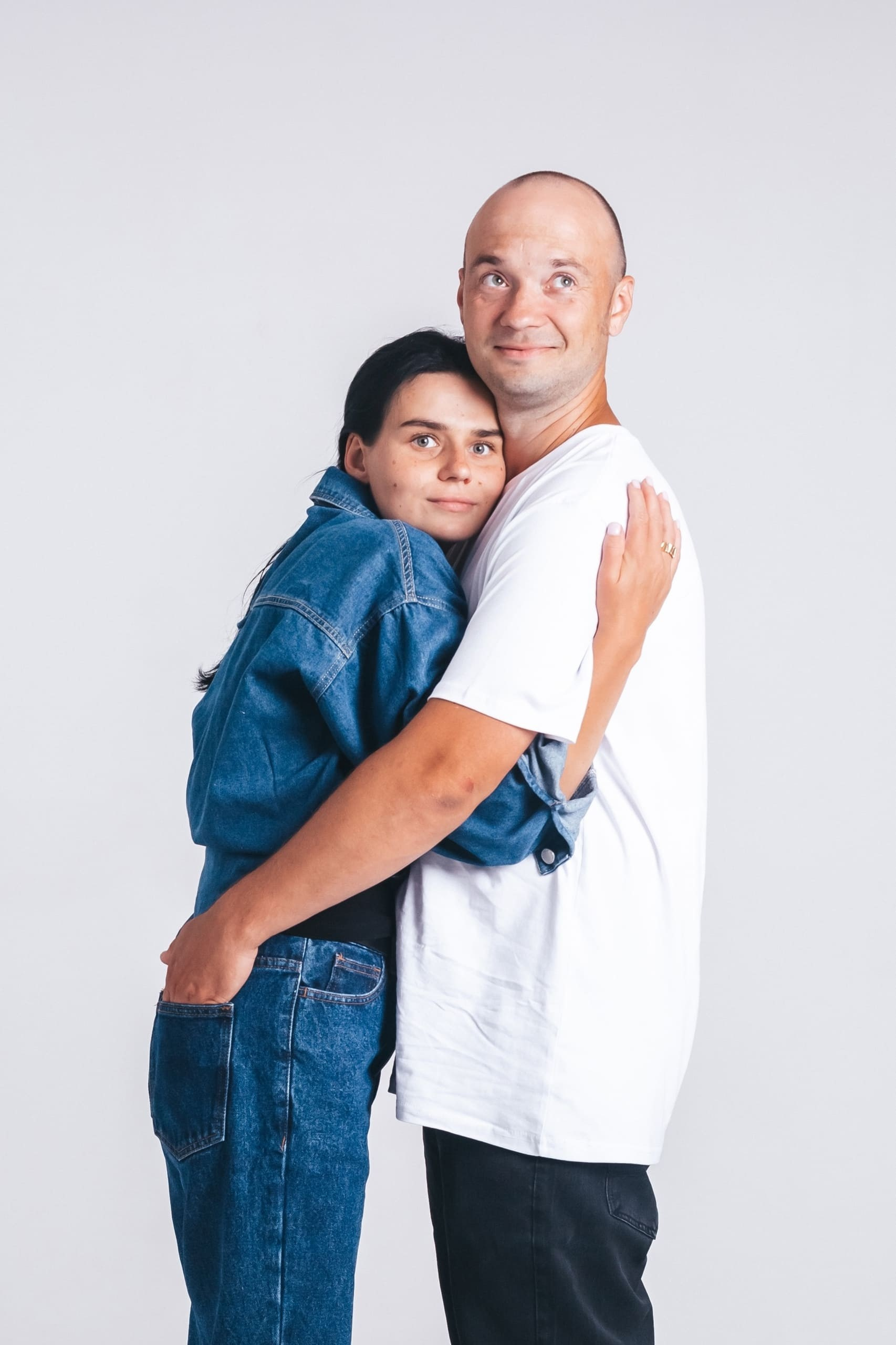 Love Selfie — пара, фон белый, свет нежность, цвет