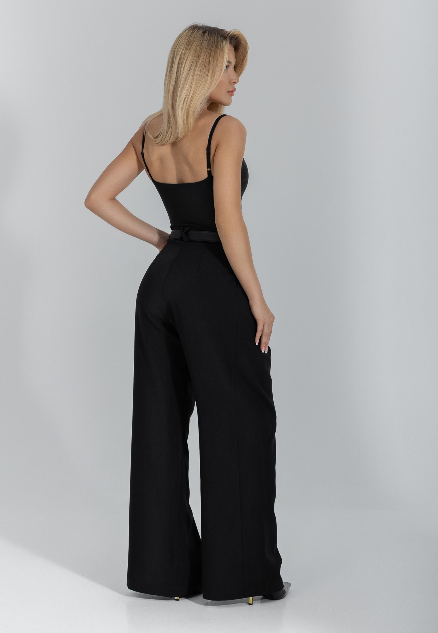 Предметная фотосъемка Казань — съемка для маркетплейсов, фотосессия товаров, коммерческая фотосъемка, съемка одежды, брендов. Фотограф Казань — профессиональные услуги фотосессий в студии и на локации