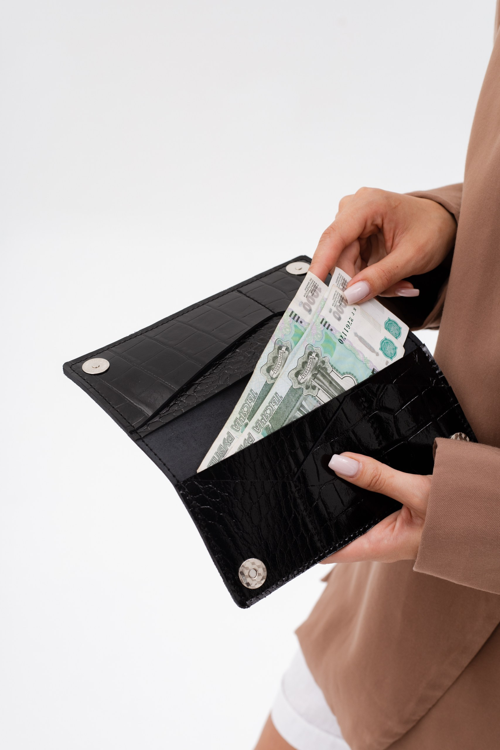 Модель 3КС04. Бренд Alligatore Biaco — это изящные изделия из натуральной кожи