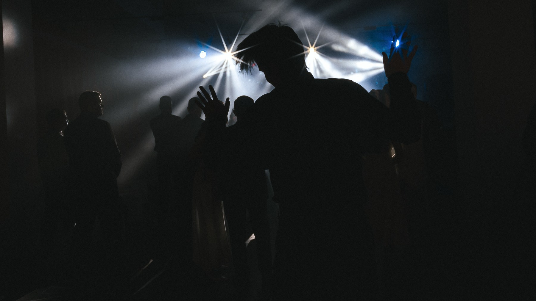 Фотограф на свадебную вечеринку Москва. VERSLIBRE | Свадебный и репортажный фотограф в Санкт-Петербурге, Москве, и Поволжье