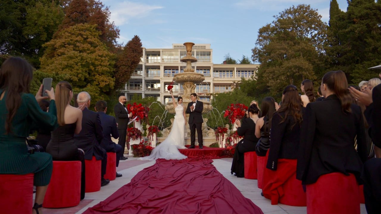 Красивое свадебное видео SDE, показанное в этот же день на свадьбе. Свадебное видео и фото съемка на свадьбу в Краснодаре Твинс Студио