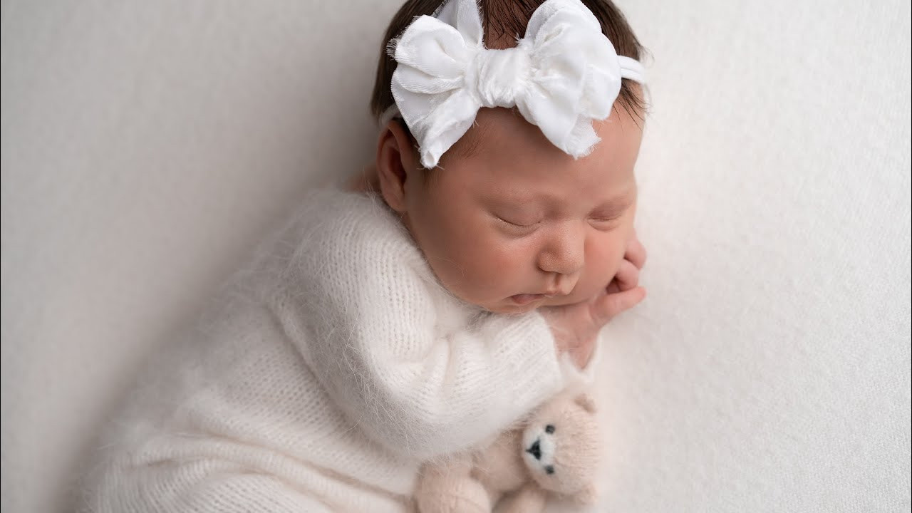 Видео с фотосъемки новорожденных малышей — фотограф Кристина Иевлева