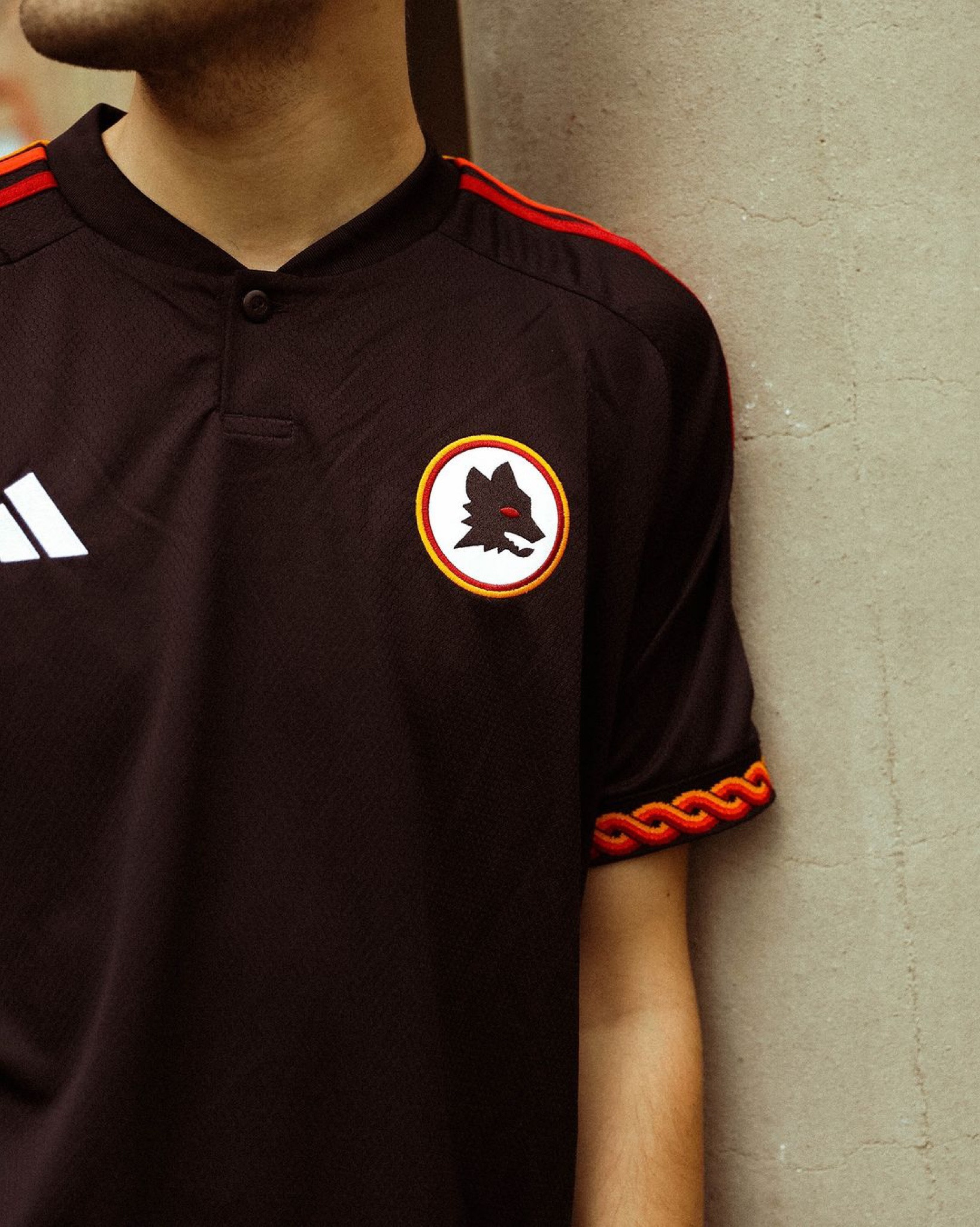 Третья футболка Ромы 2023-2024. Футбольный магазин — ssw_magazin