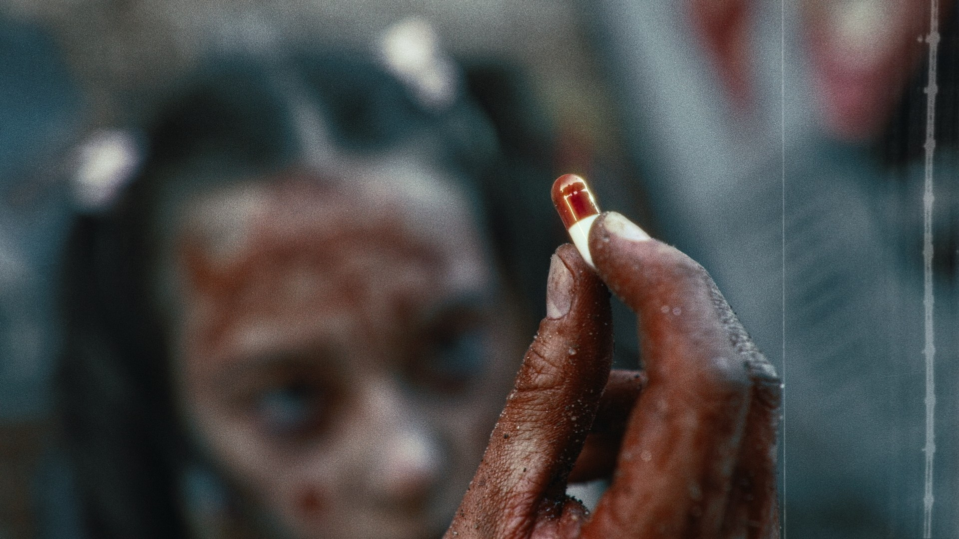 Музыкальный клип Таблетки. Цветокоррекция кино, рекламы и клипов. В Алматы и по всему миру. Юрий Косяков