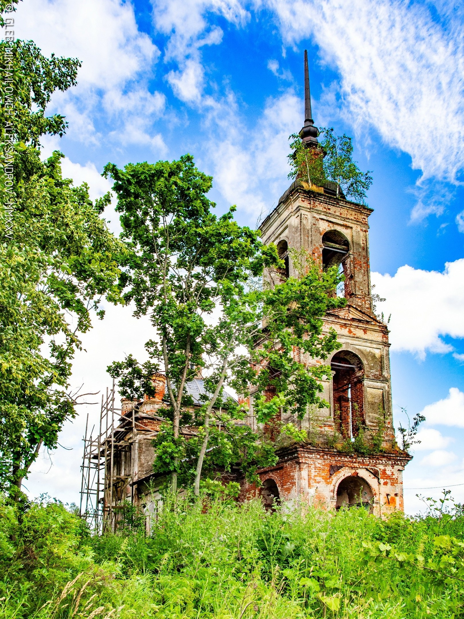 Культовые сооружения (Соборы, церкви, часовни). Зодчество