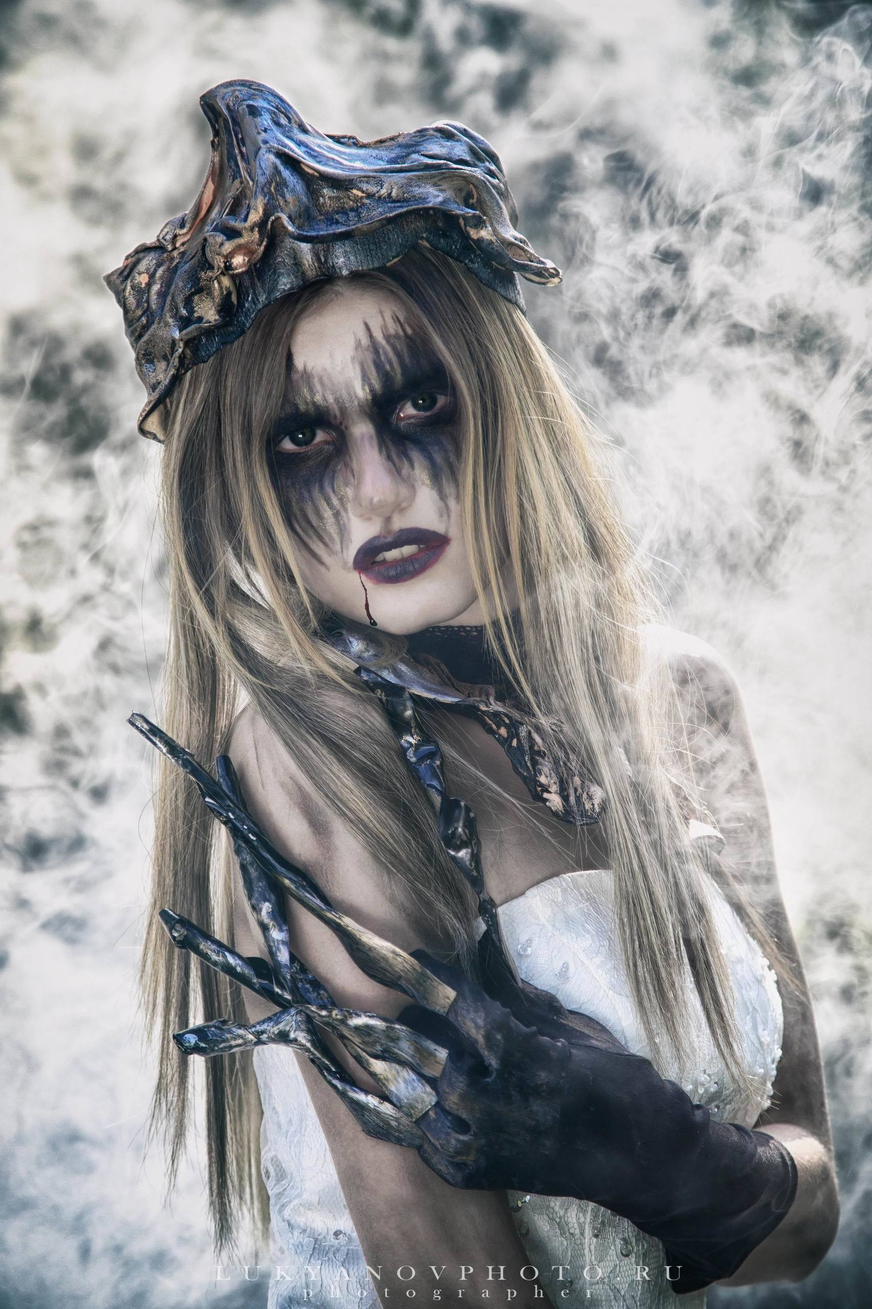 Фотограф - Лукьянов Виталий Тульская область г.Новомосковск
+79105549994
фотопроект "Мертвая невеста" 
#lukyanovphoto #luky_photograph