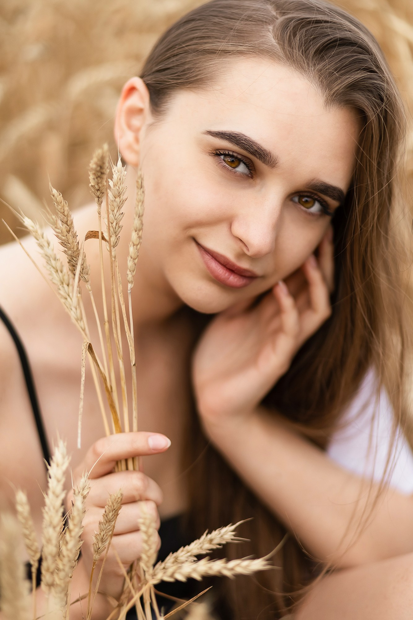 Портрет девушки на природе