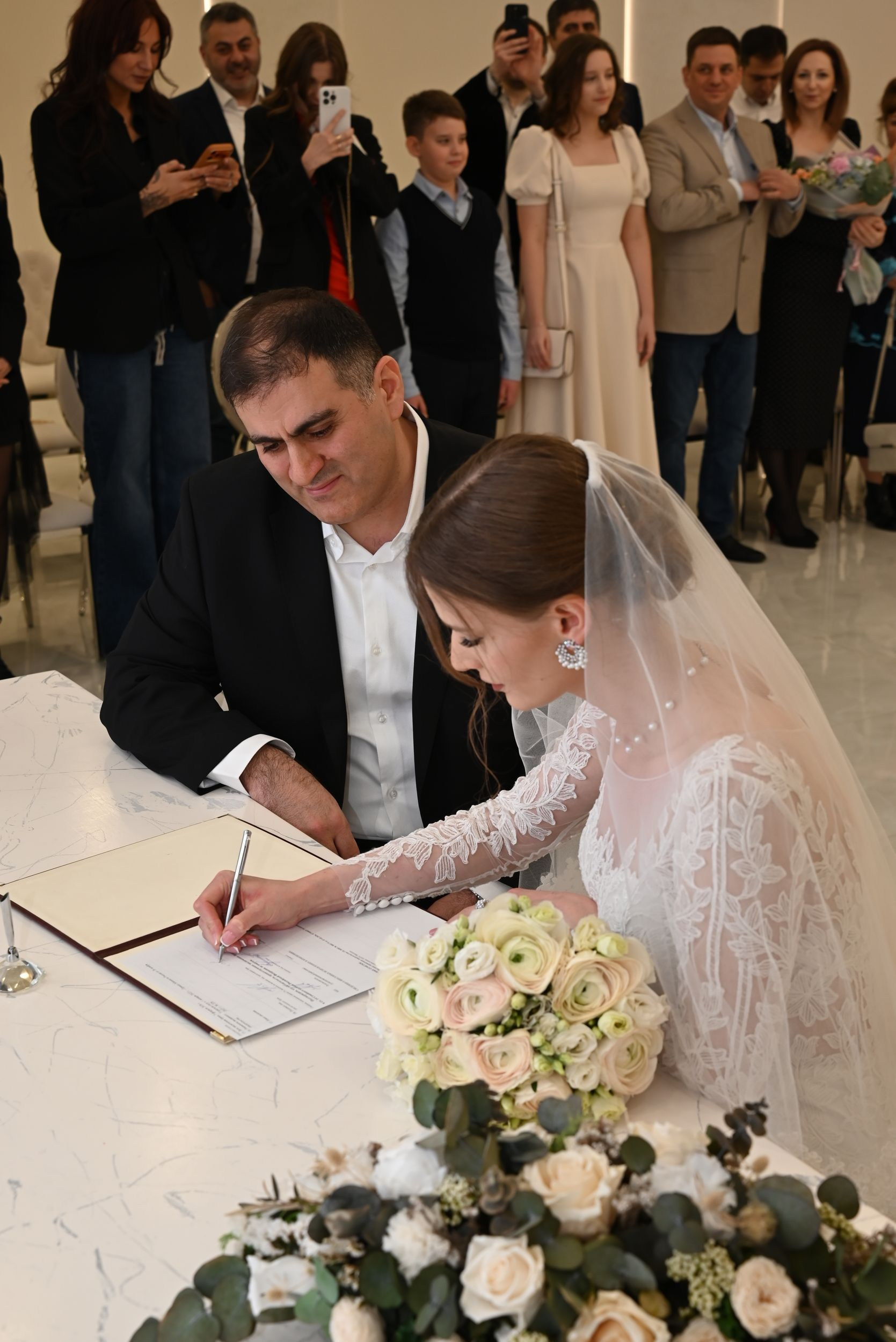 ЛЮБОВЬ СПАСЁТ МИР ♥️