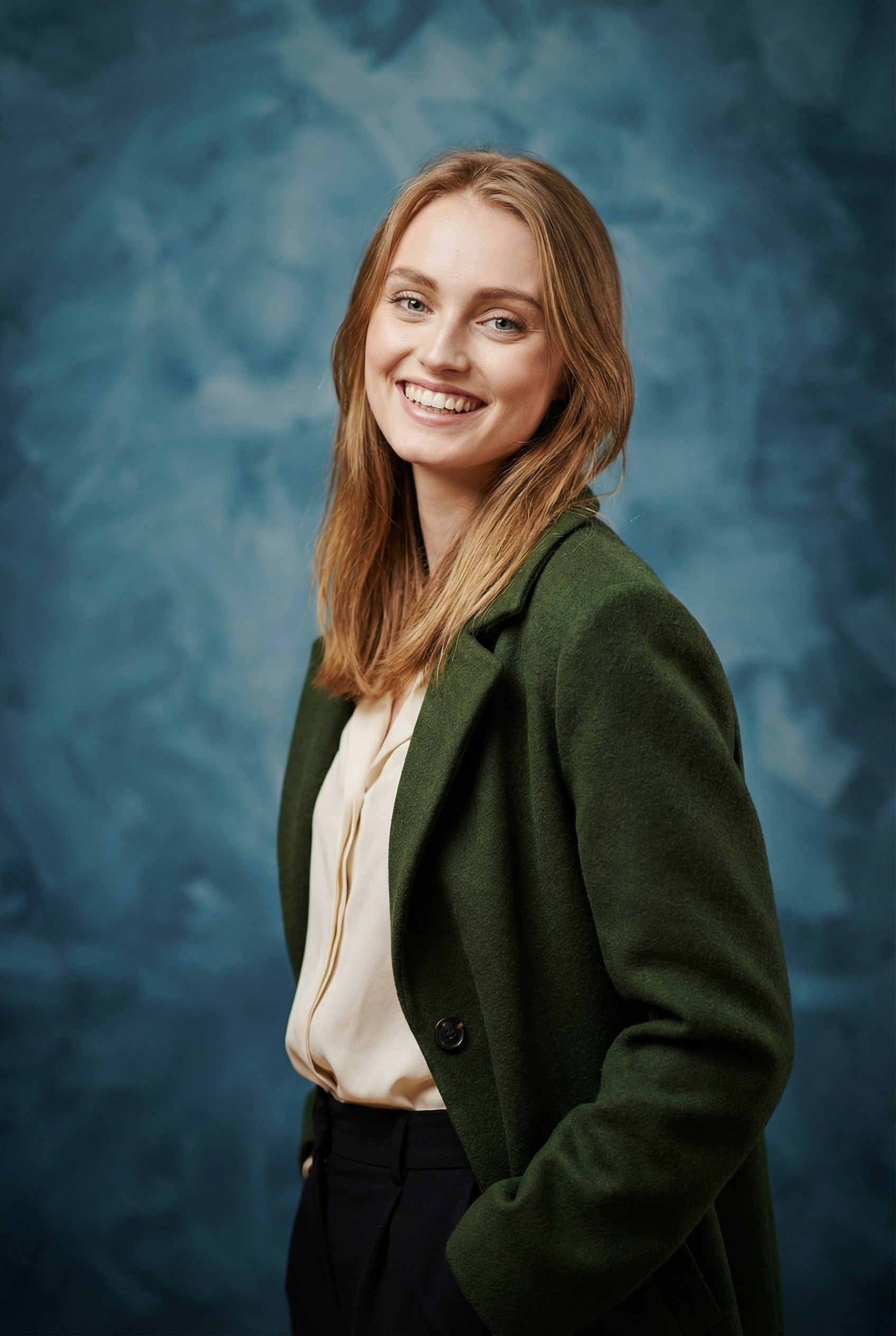 Выпускные альбомы с оживающими фотографиями. Фотограф и видеограф Москва. Свадебный фотограф, видеограф. Выпускные альбомы. Оживающие альбомы