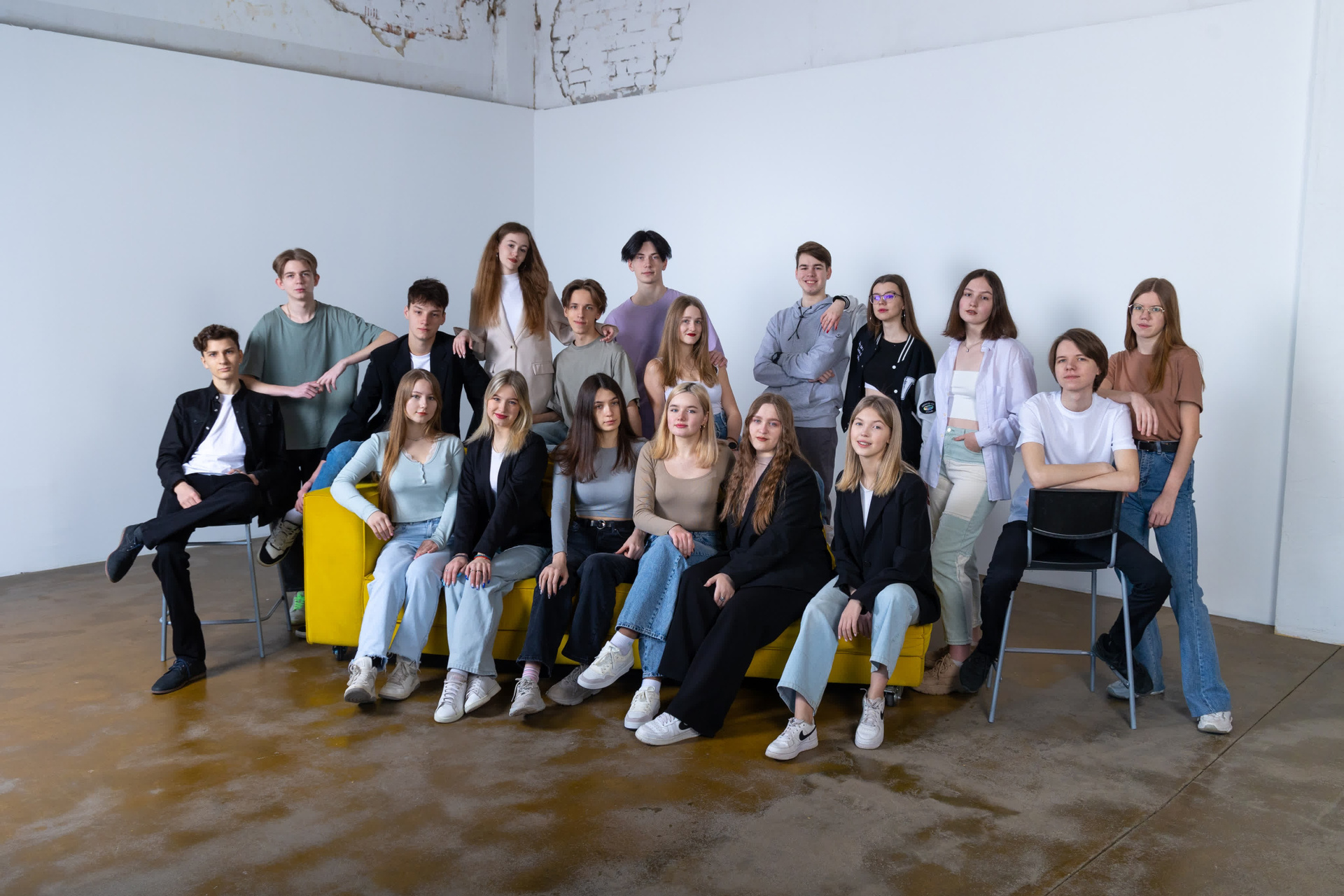 Альбом для старших классов. Школьный фотограф Саратов Золотарь Ольга