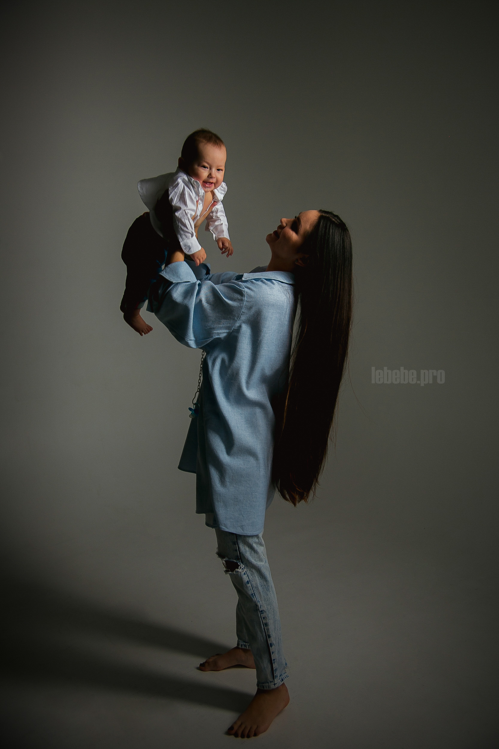 #фотосессия #фотографекатеринбург #dmitrieva_96 #дмитриевакатеринафотограф#семейныйфотографекб #катядмитриеваекб  #фотографноворожденныхекб #фотосессиявстудииекб #екатеринбург #екамама #детиэтосчастье