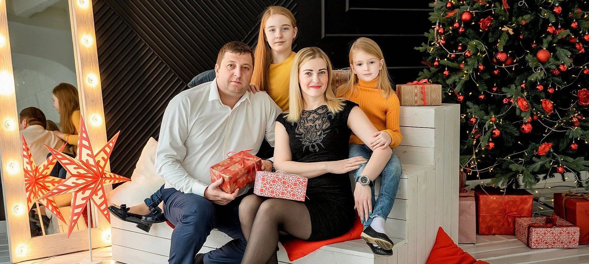 Создайте волшебные воспоминания с семейной новогодней фотосессией в Ростове на Дону