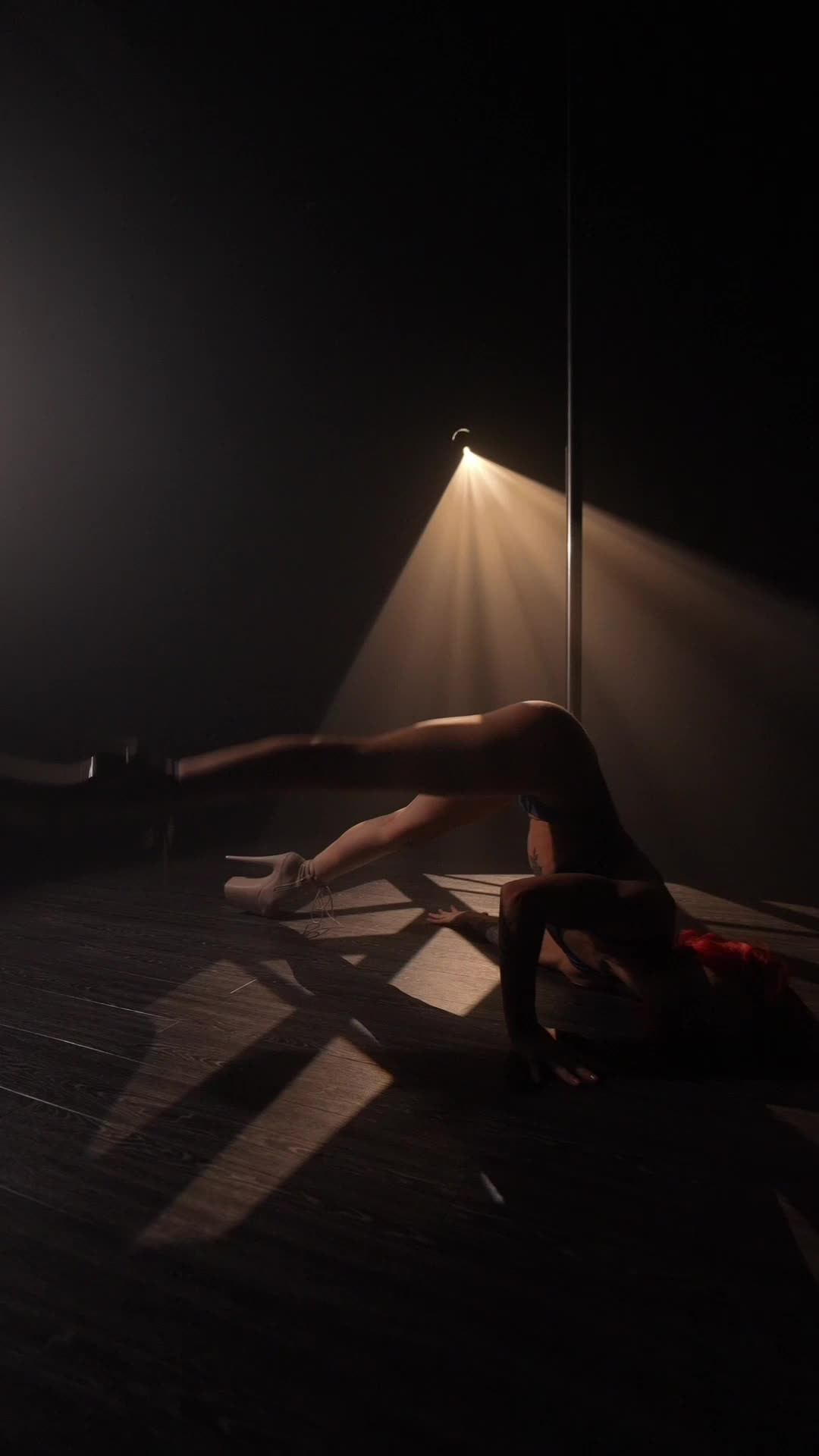 Локации Сцена. Studio 4U — Для танца. Для фото. Для тебя