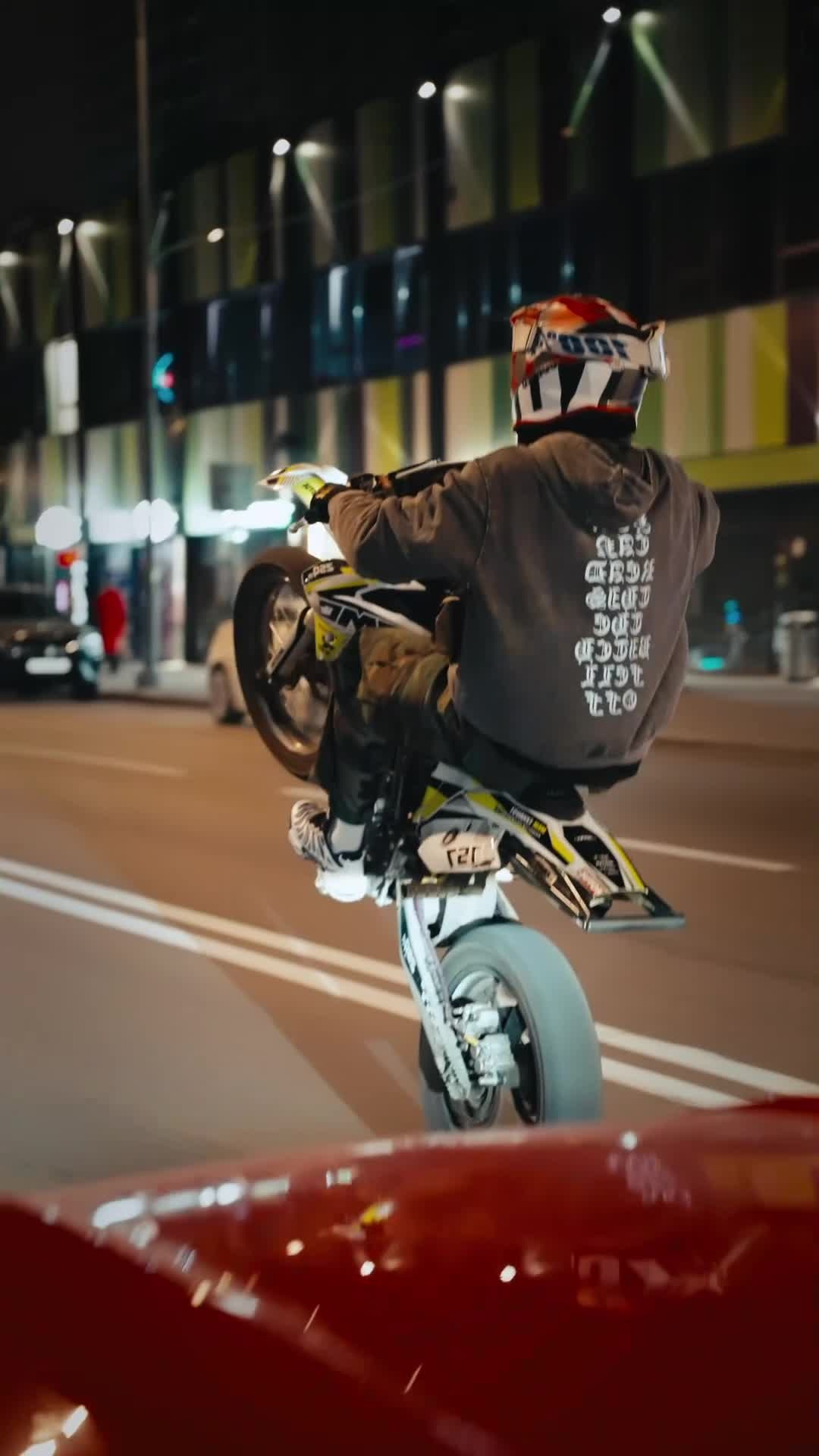 Reels для брендов. Видео-оператор, видеограф, фотограф в Москве, видеомонтаж