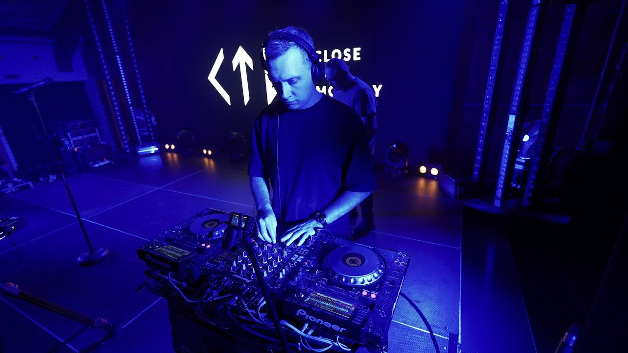 Видеосъёмка для Youtube. Создатель контента Артем Белкин (фотограф, видеооператор)