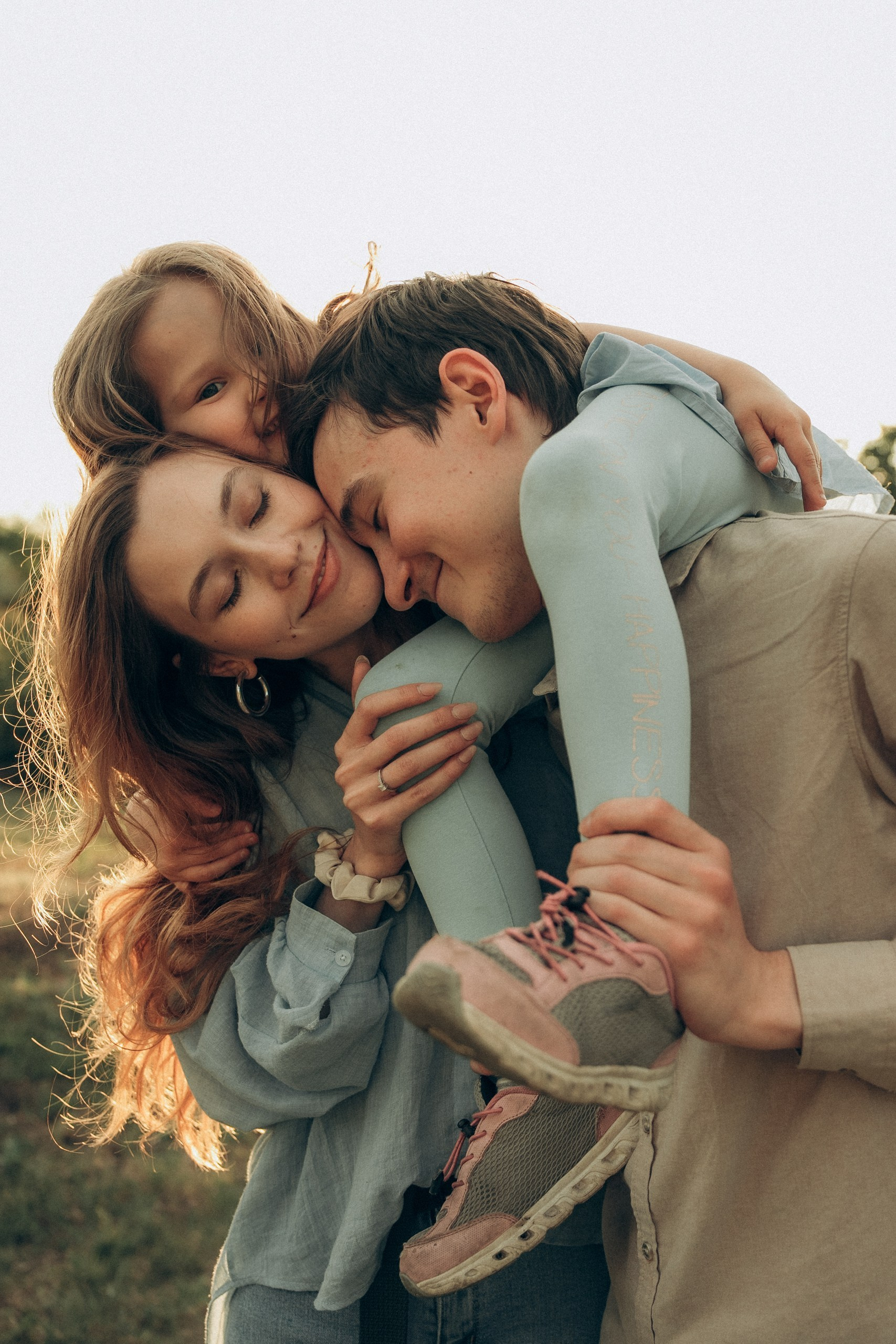 Теплая семейная съемка на природе. Фотограф Мариам Воробьева